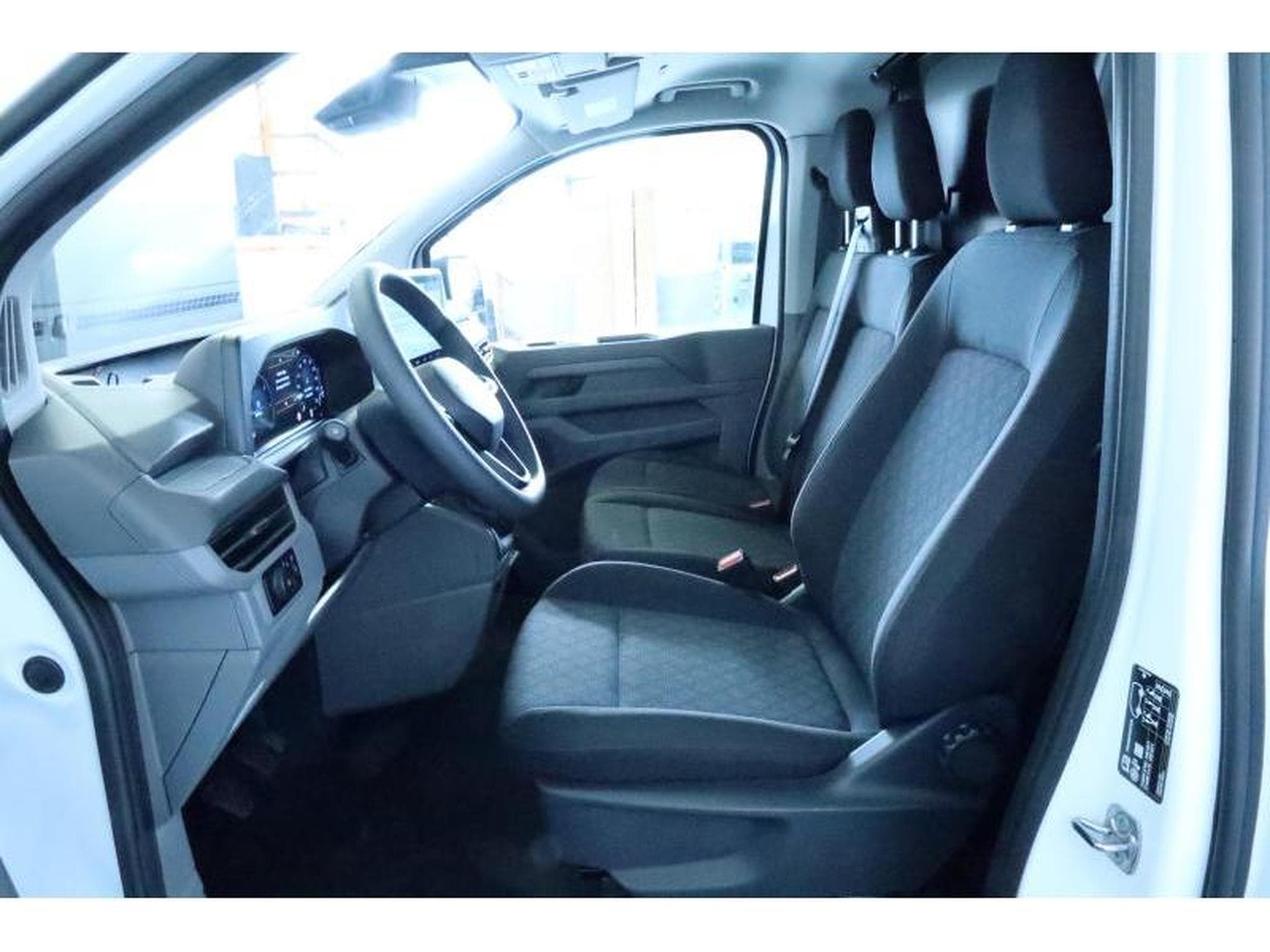 VW T7 Fourgon Court (2026) - Foto 4