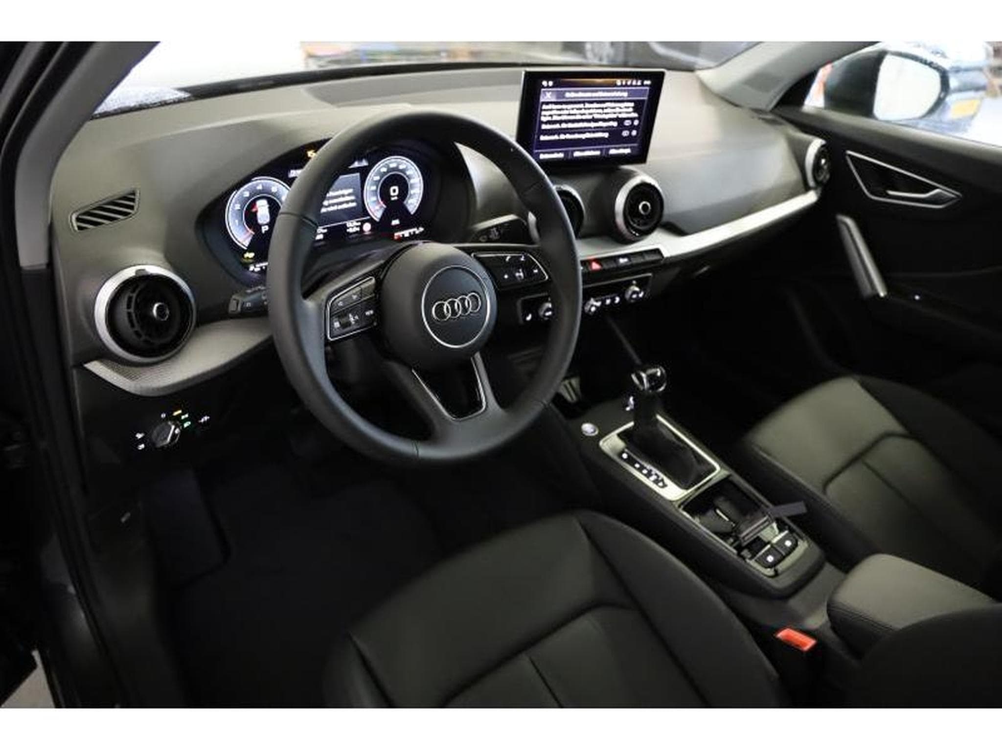 Audi Q2 S line (2026) - Photo 9