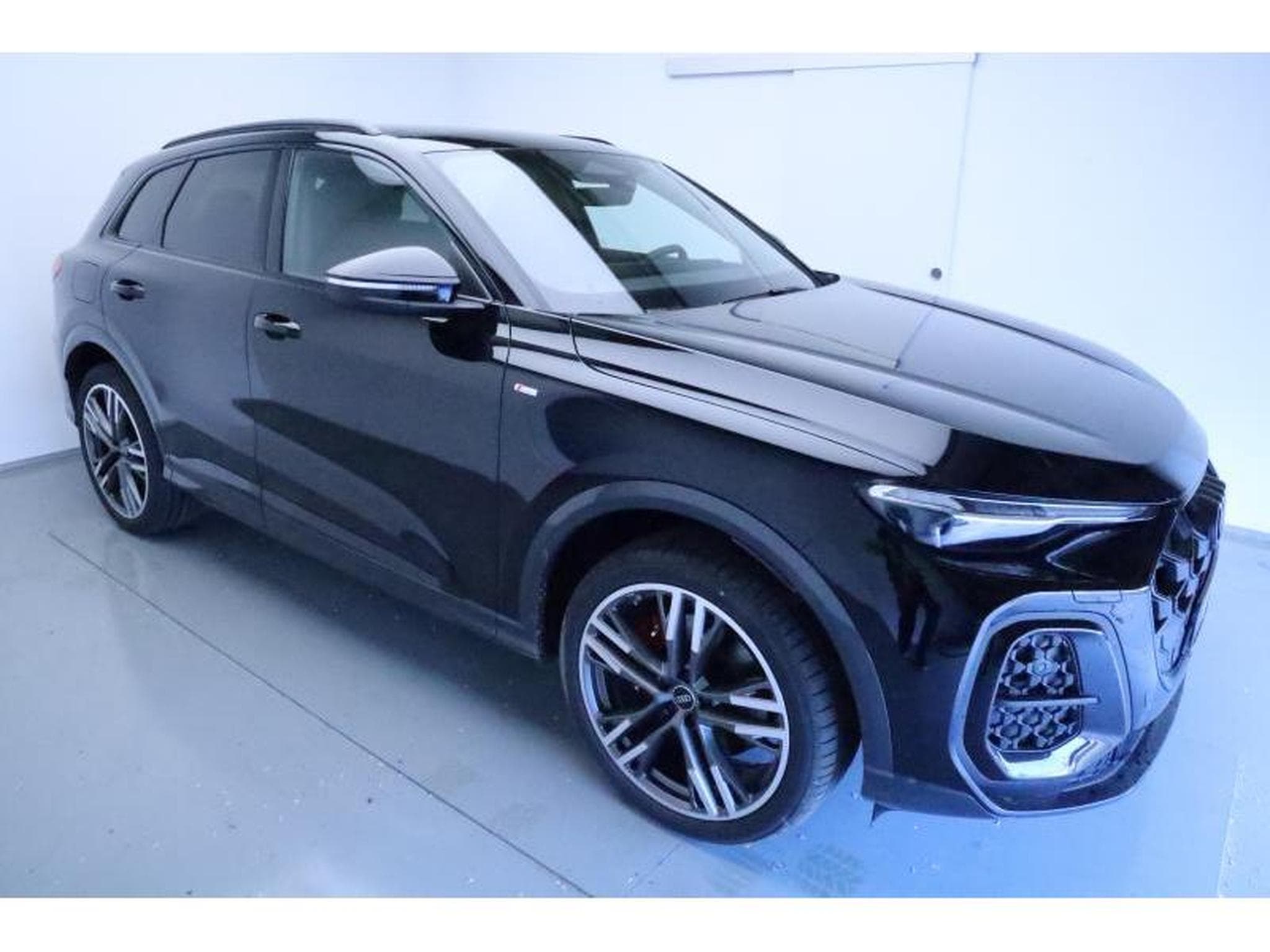 Audi Q5 Quattro S line (2026) - Photo 1