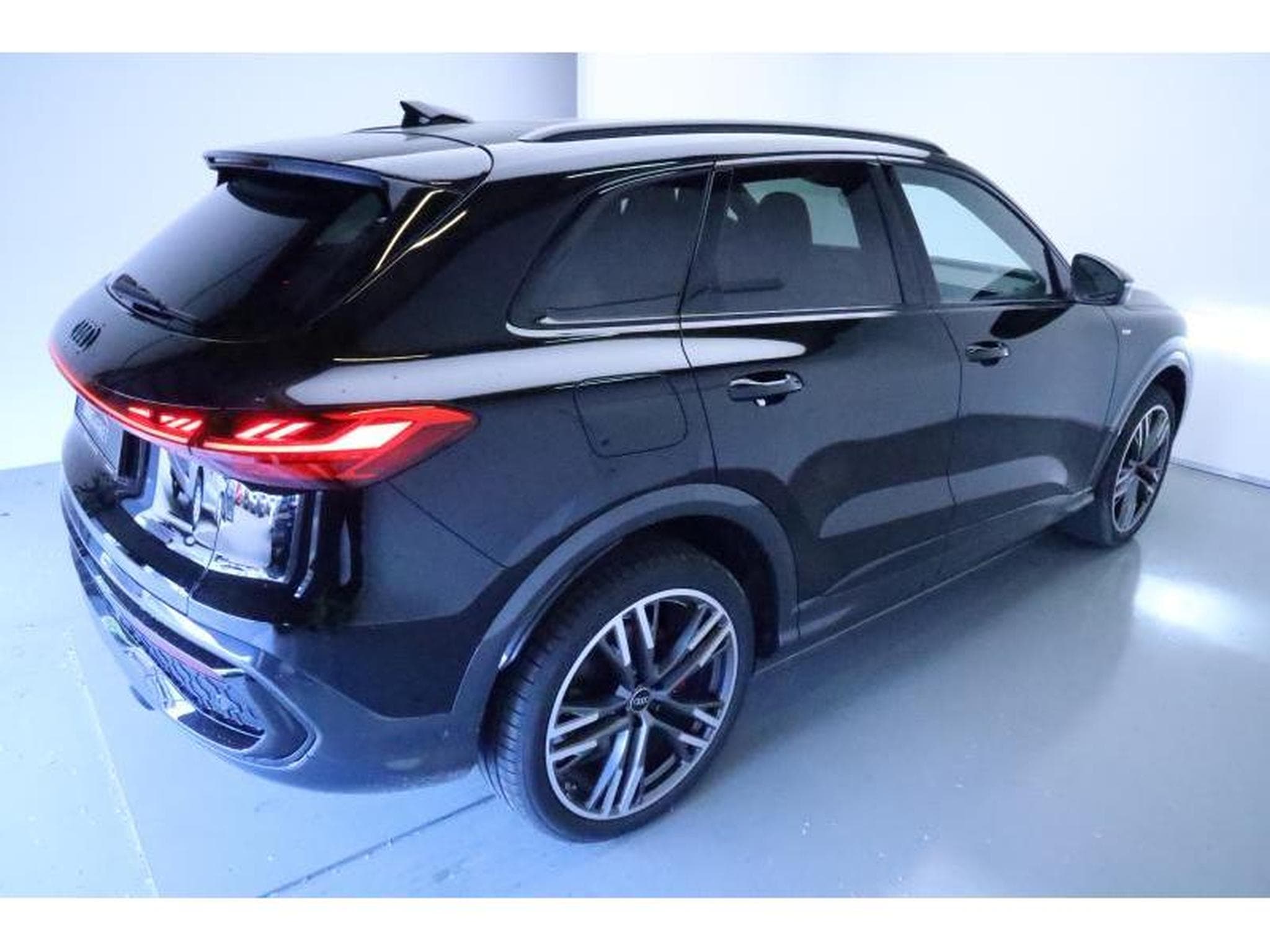 Audi Q5 Quattro S line (2026) - Photo 16