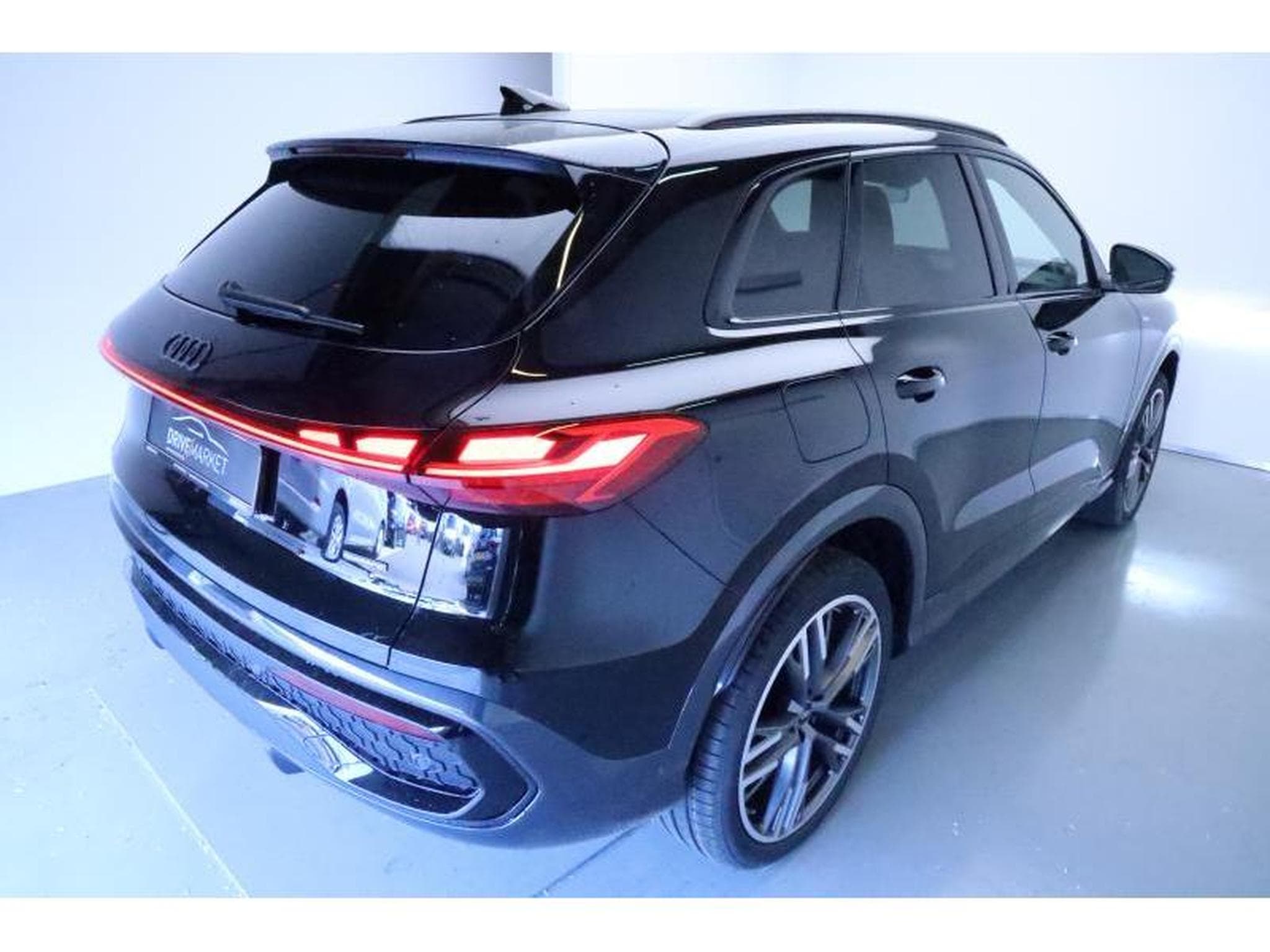Audi Q5 Quattro S line (2026) - Photo 17