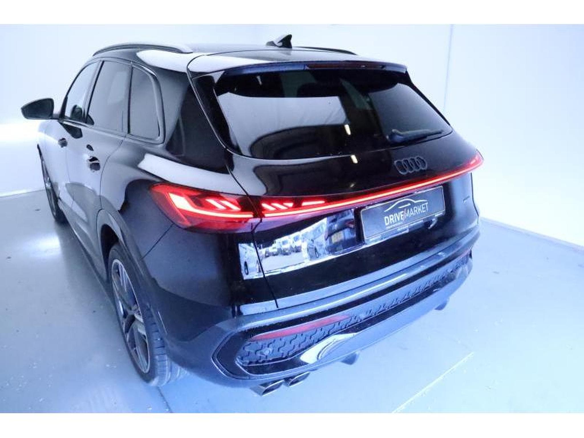 Audi Q5 Quattro S line (2026) - Photo 18