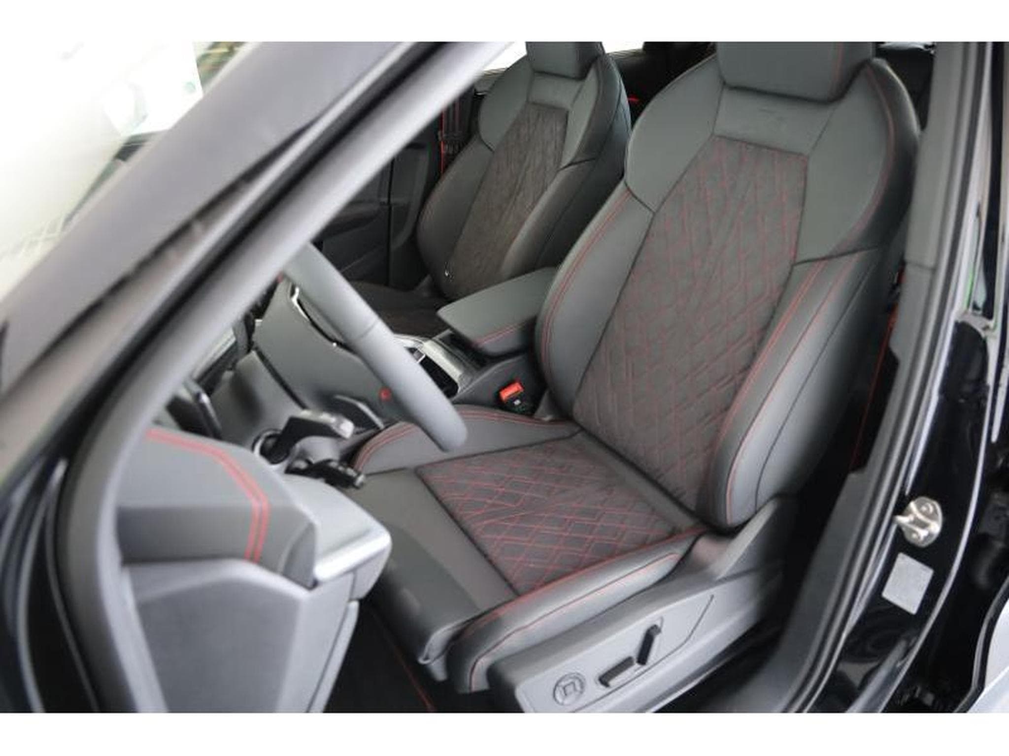 Audi Q5 Quattro S line (2026) - Photo 4