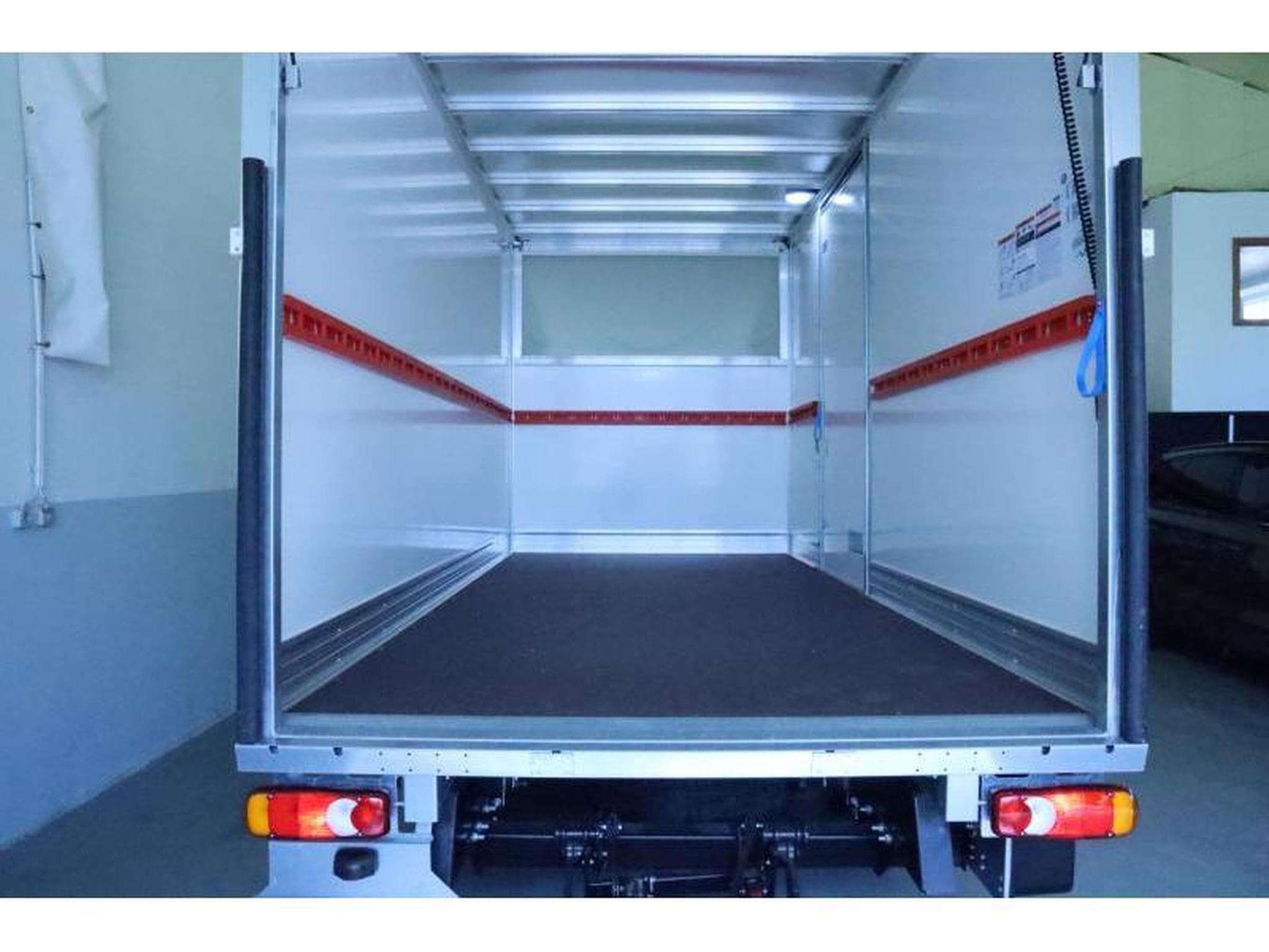 Citroen Jumper Cargo Box avec Hayon L4 3,5t (2026) - Photo 15