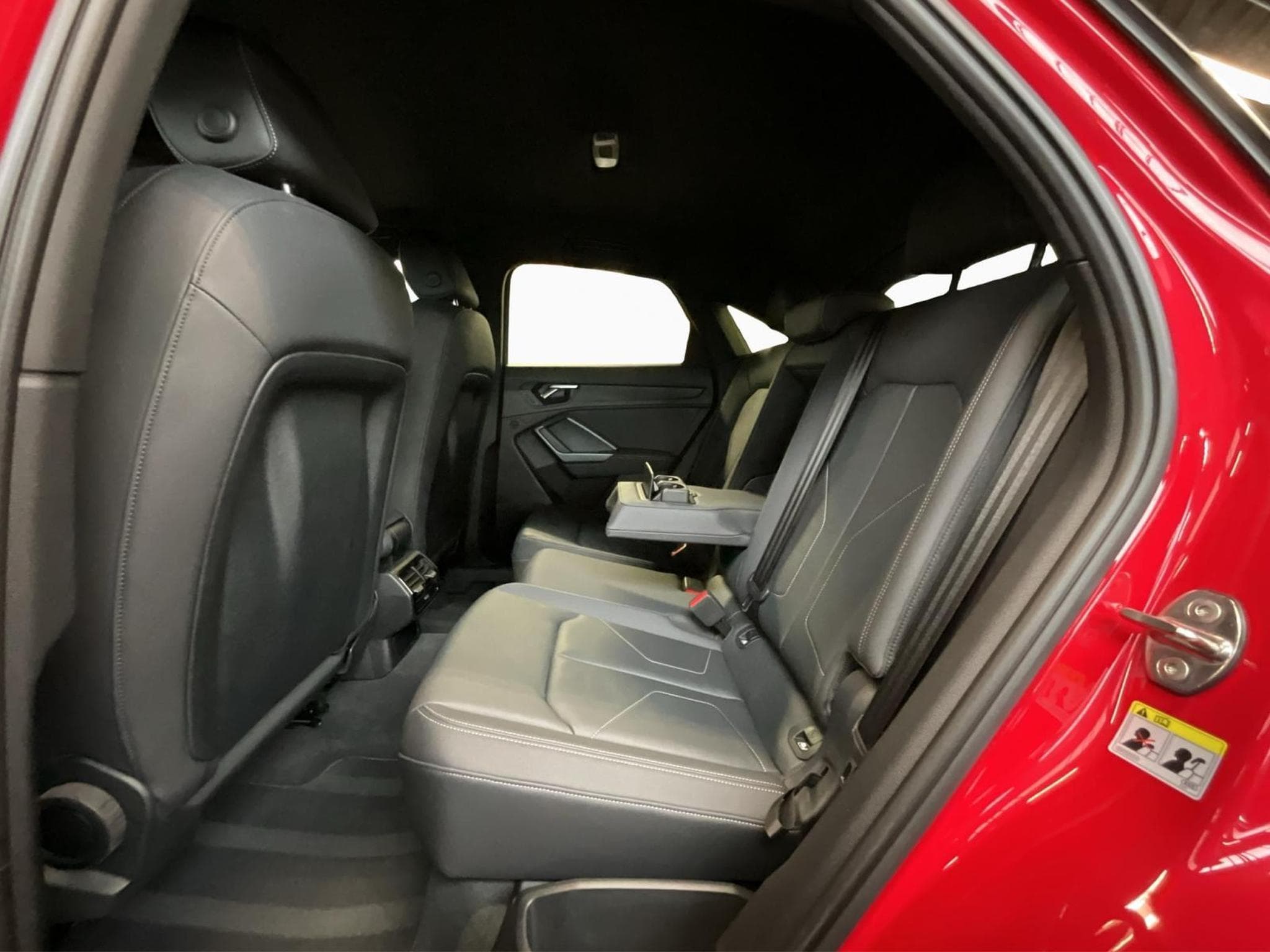 Audi Q3 SB+S-Line+40TFSI+Quattro+S-Tronic (2024) - Photo 15
