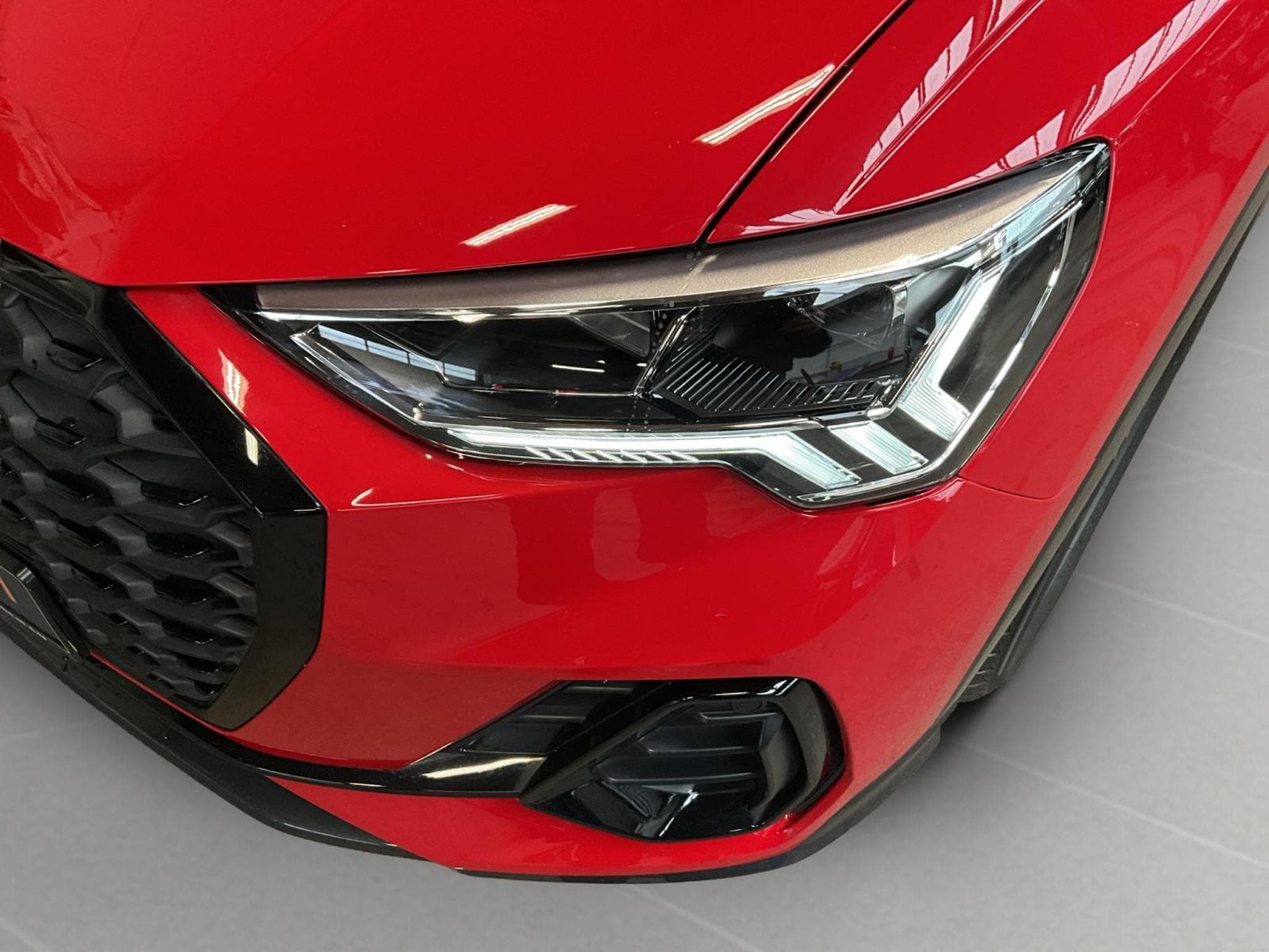 Audi Q3 SB+S-Line+40TFSI+Quattro+S-Tronic (2024) - Photo 17