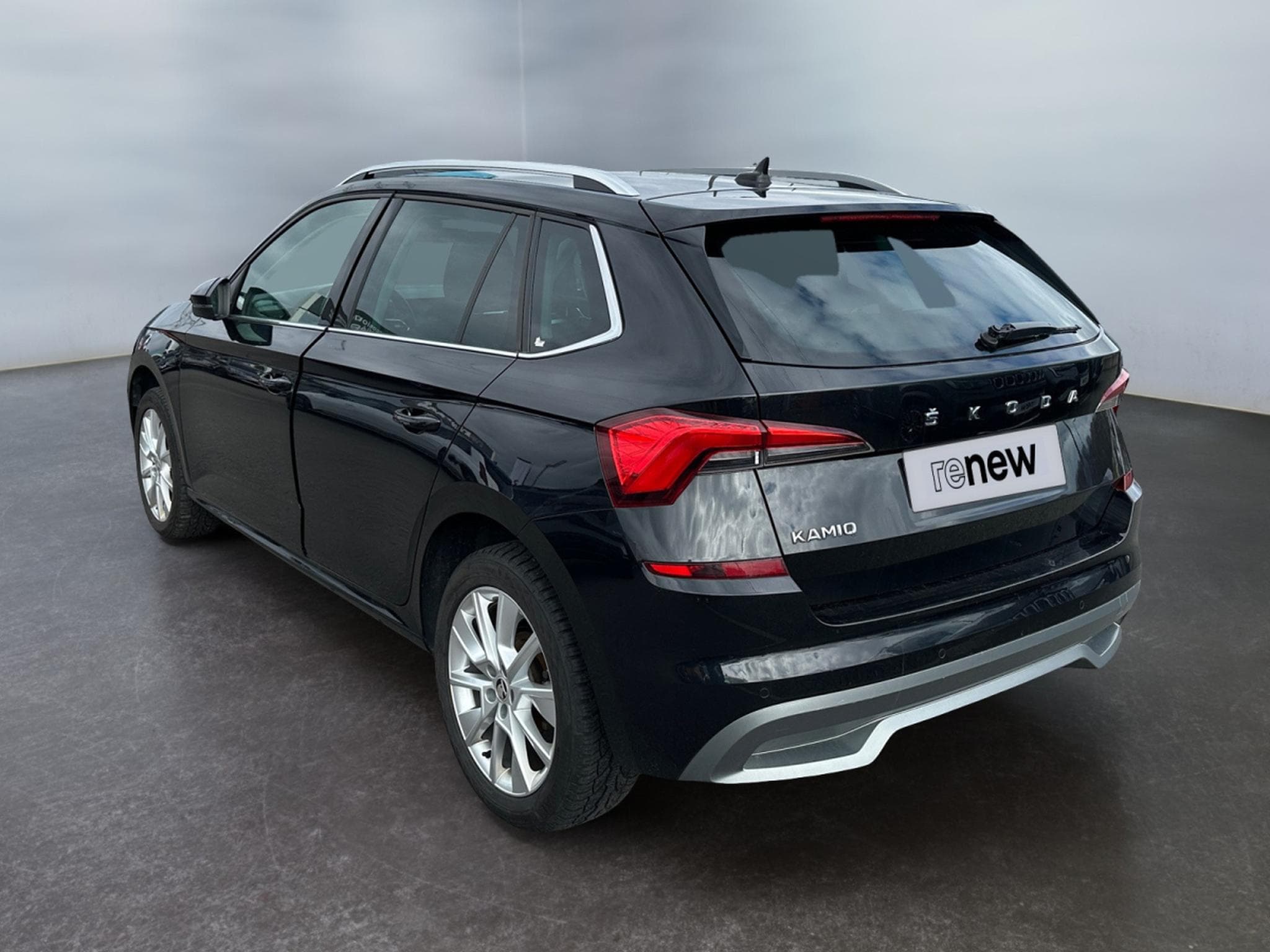 Skoda Kamiq 1.0 TSI DSG Ambition (2023) - Foto 4