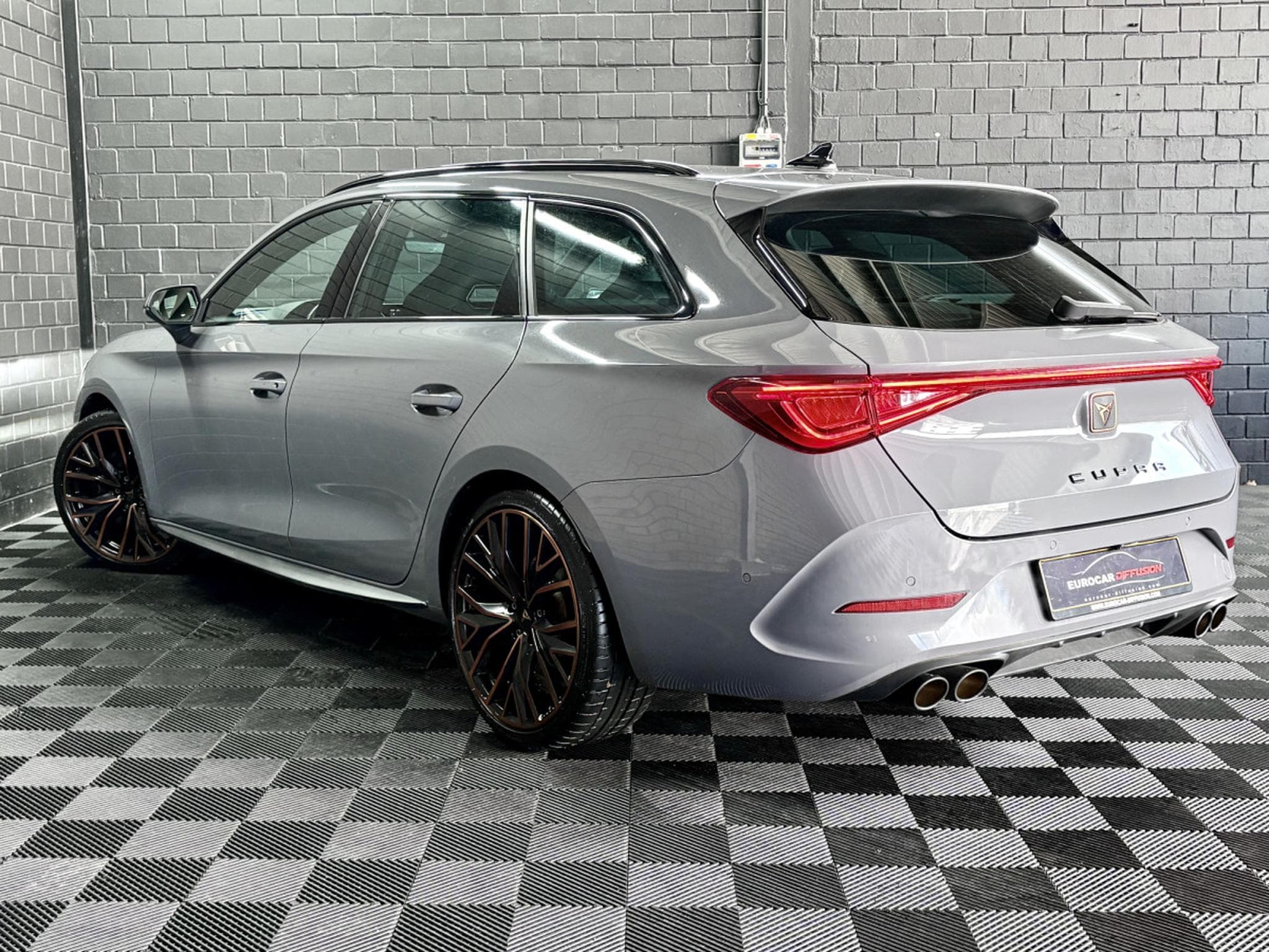 Cupra Leon ST 2.0 TSI 310CV 4Drive **VSS ** Caméra ** ACC* (2021) - Foto 4