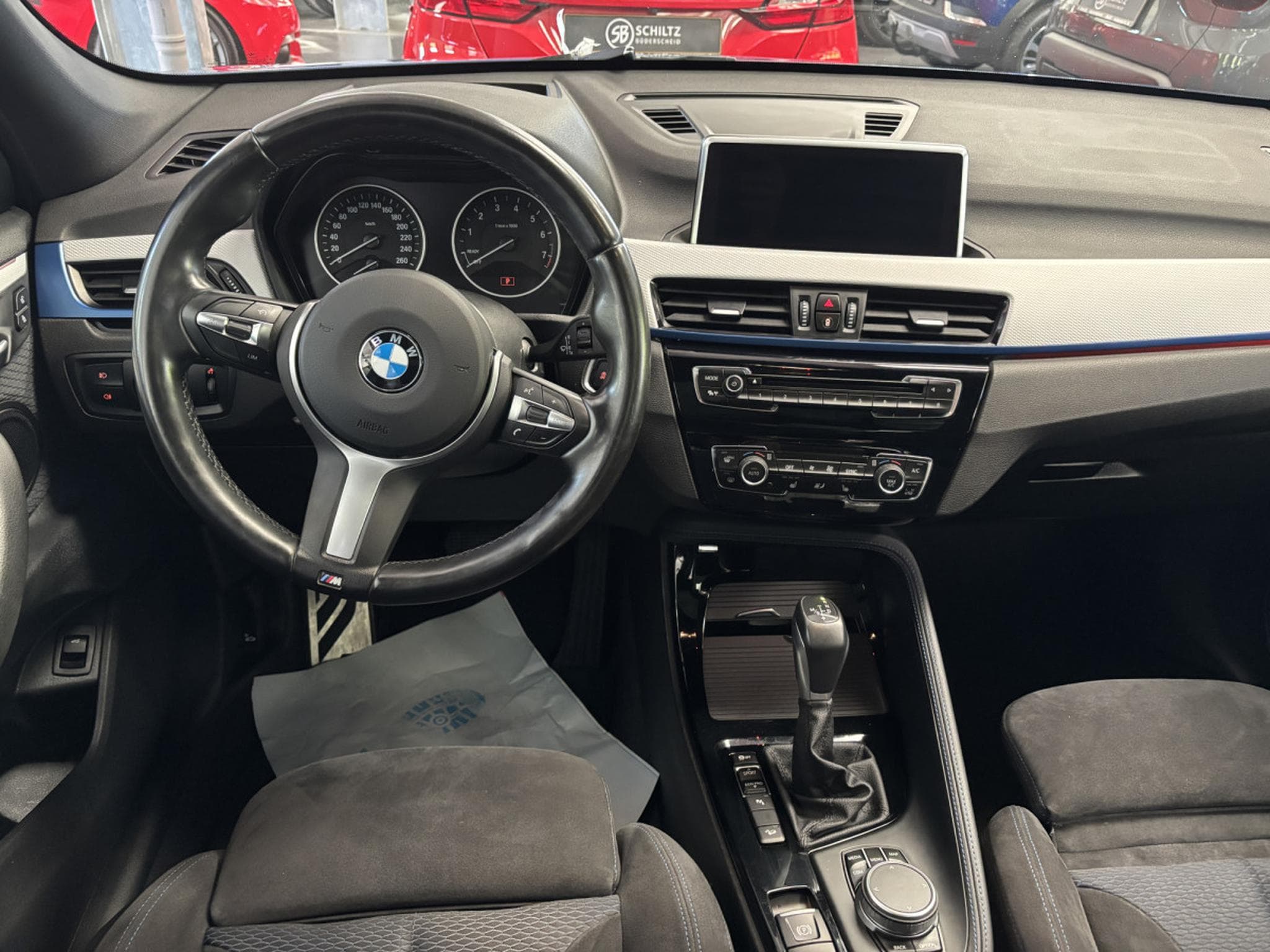 BMW X1 xDrive 20i M Sport (2018) - Photo 10