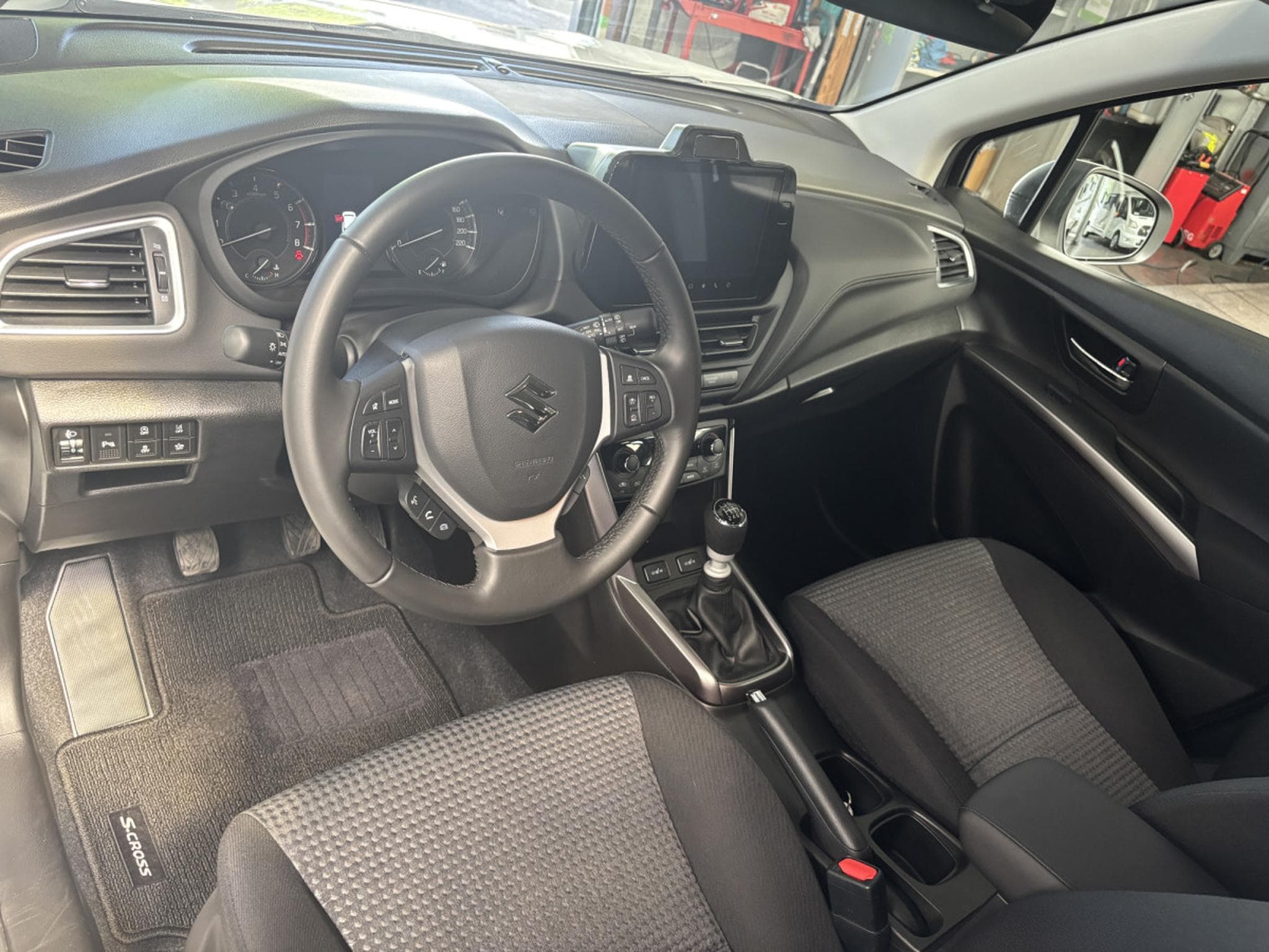 Suzuki S-Cross 1.4 GL+ MildHybrid (2026) - Photo 9