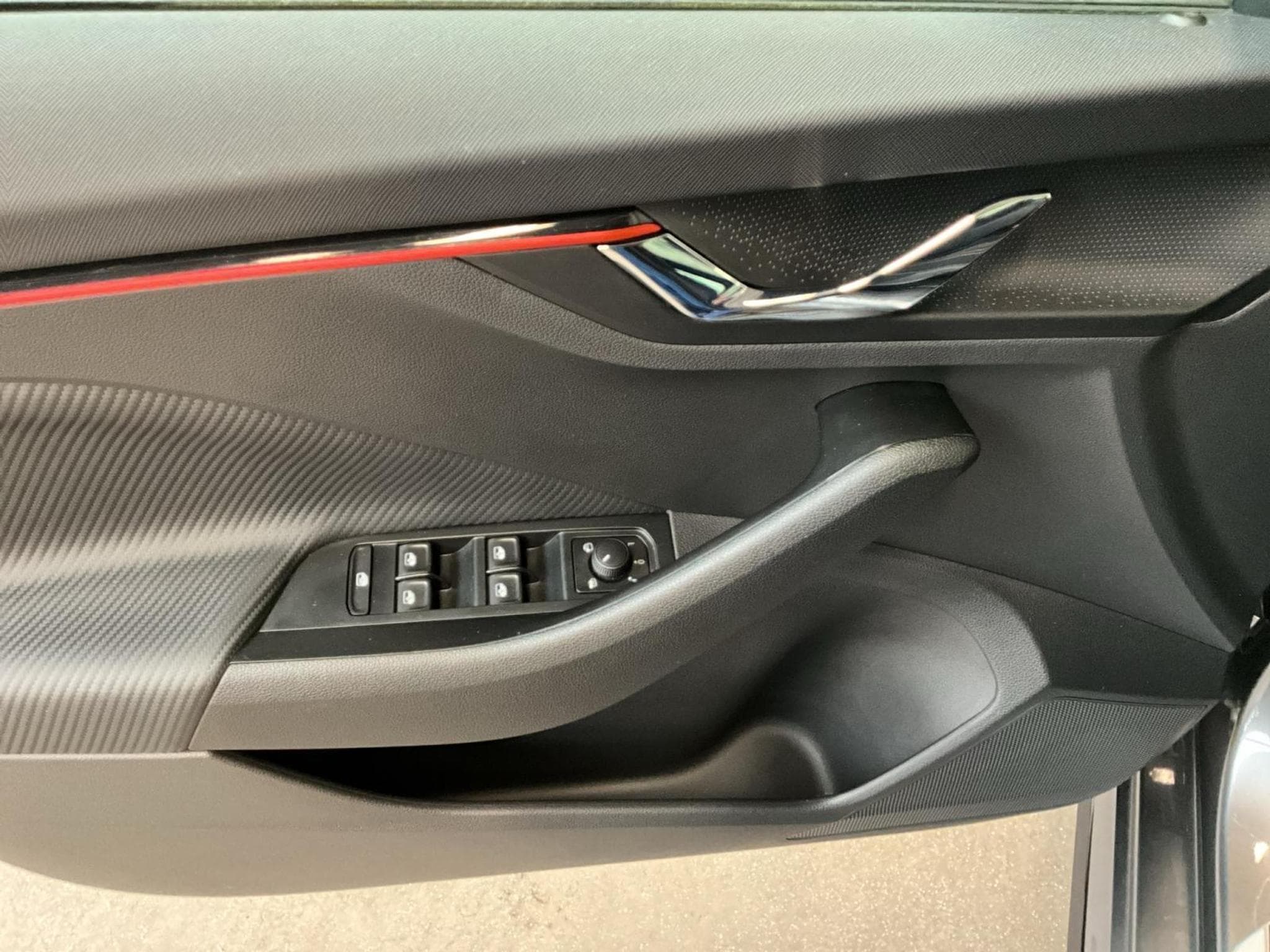 Skoda Kamiq Monte-Carlo+DSG+Led+P.Assisted (2025) - Photo 14