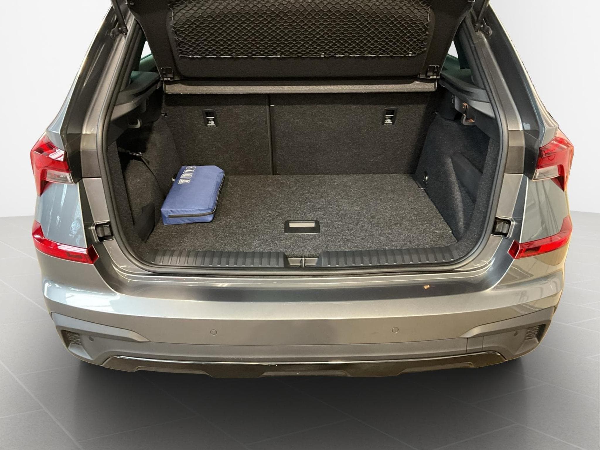 Skoda Kamiq Monte-Carlo+DSG+Led+P.Assisted (2025) - Photo 17
