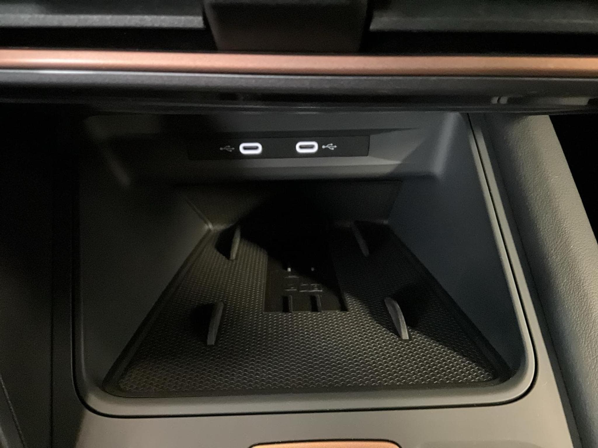 Cupra Leon Sportstourer+TDI+DSG+Sennheiser+Pure-Perf.+Dynamic-Design (2025) - Photo 15