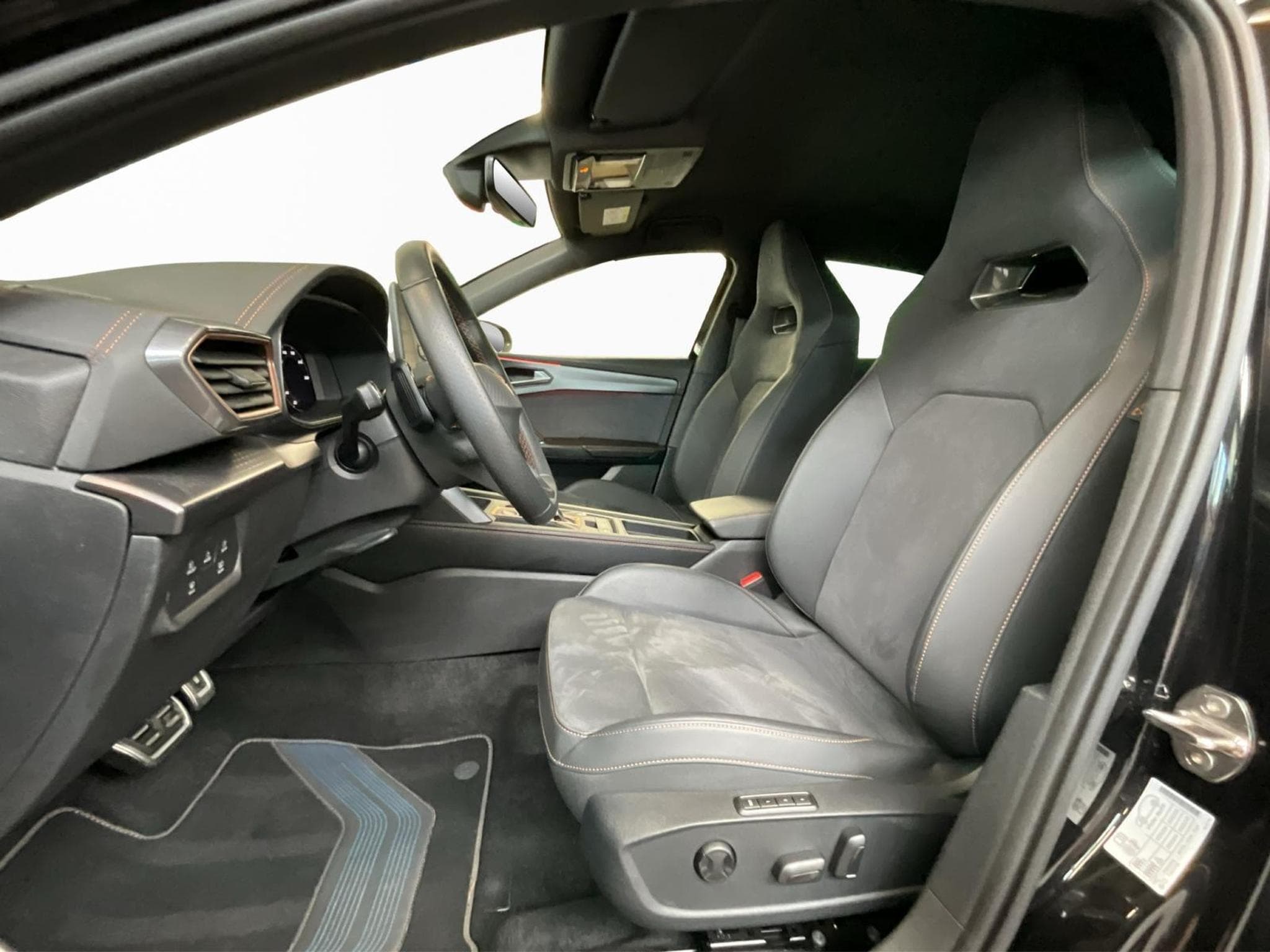 Cupra Leon DSG+Dinamica+Pure-Perf+Int.-Drive (2025) - Photo 11