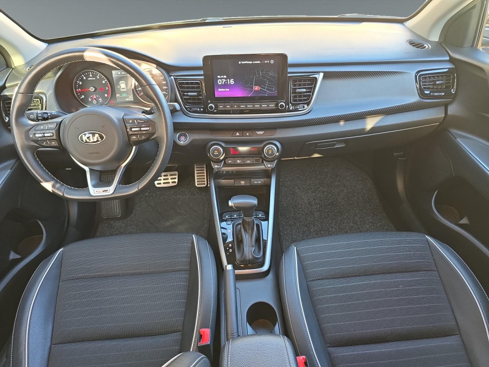 Kia Rio GT Line 1.0T 120 ISG MHEV 7DCT (2021) - Photo 10