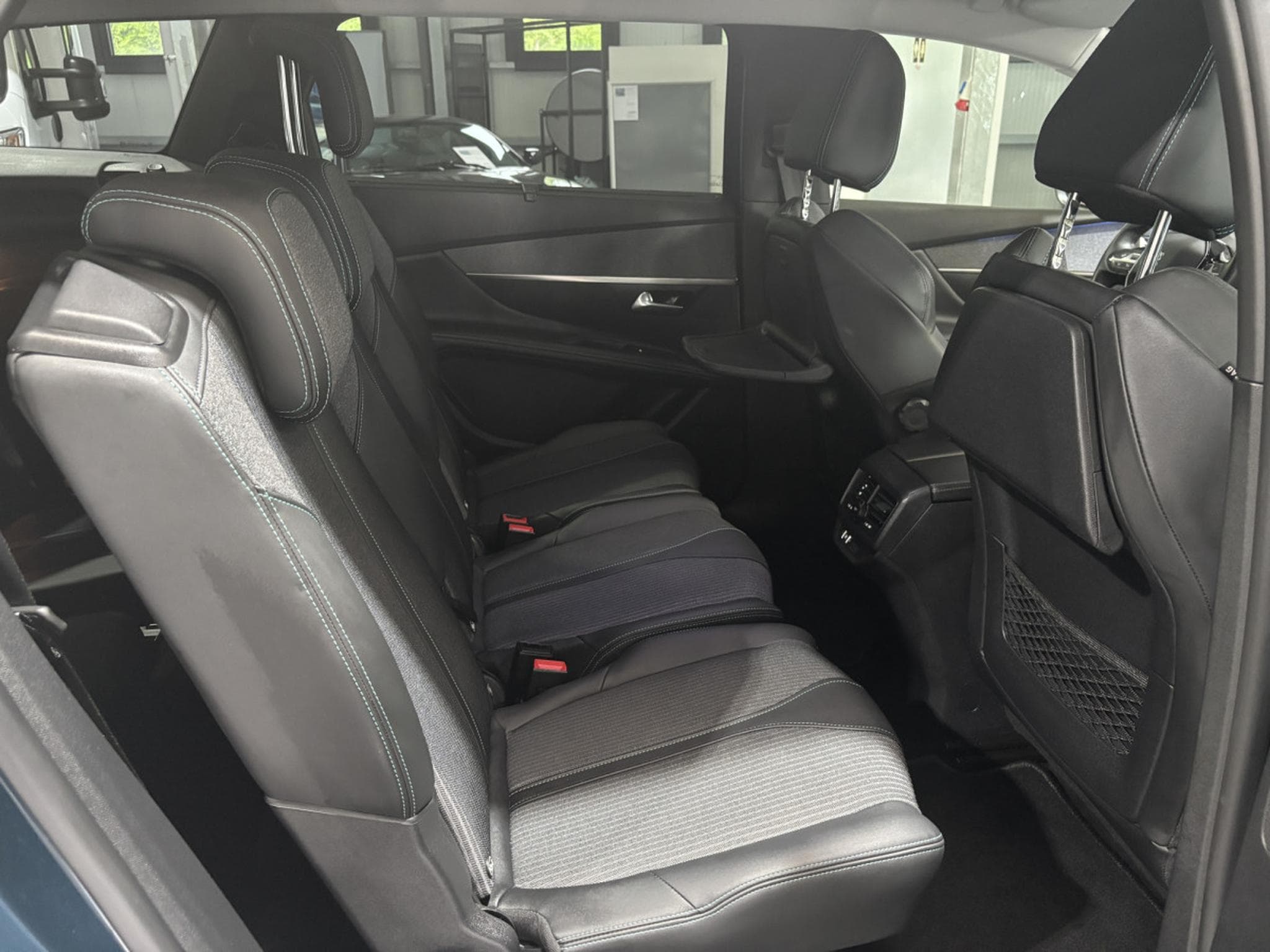 Peugeot 5008 1.5 BlueHDI Allure 7pl (2022) - Foto 12