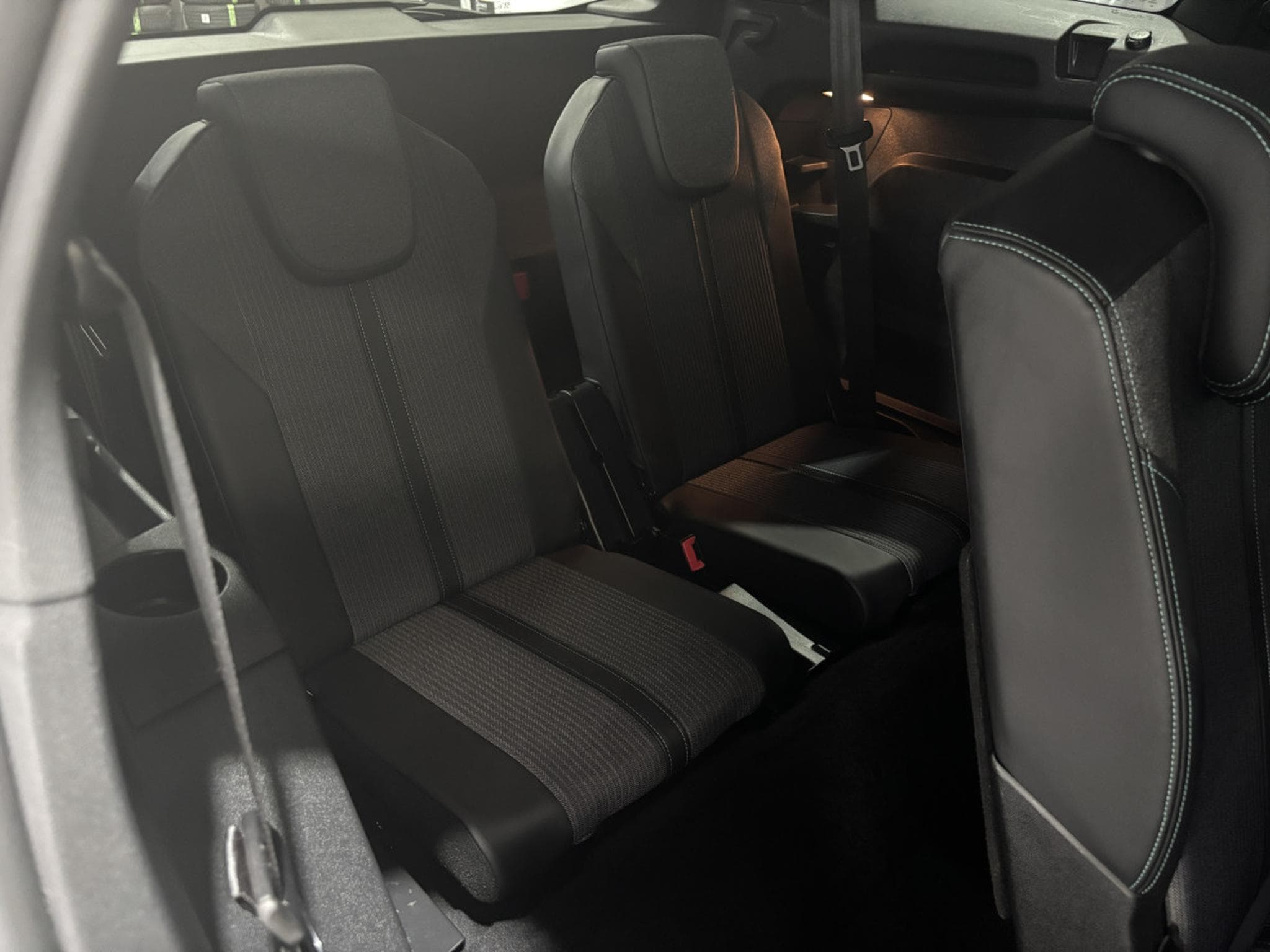 Peugeot 5008 1.5 BlueHDI Allure 7pl (2022) - Foto 13