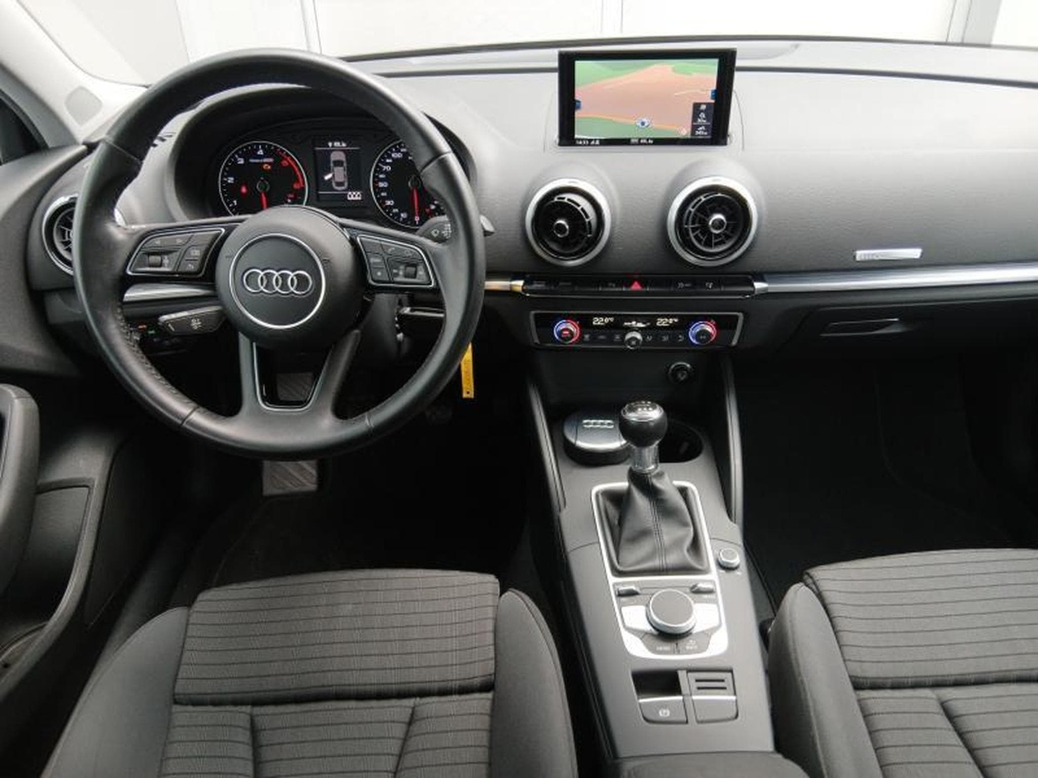Audi A3 Limousine Sport 2.0 tdi 6-Gang (2017) - Foto 8