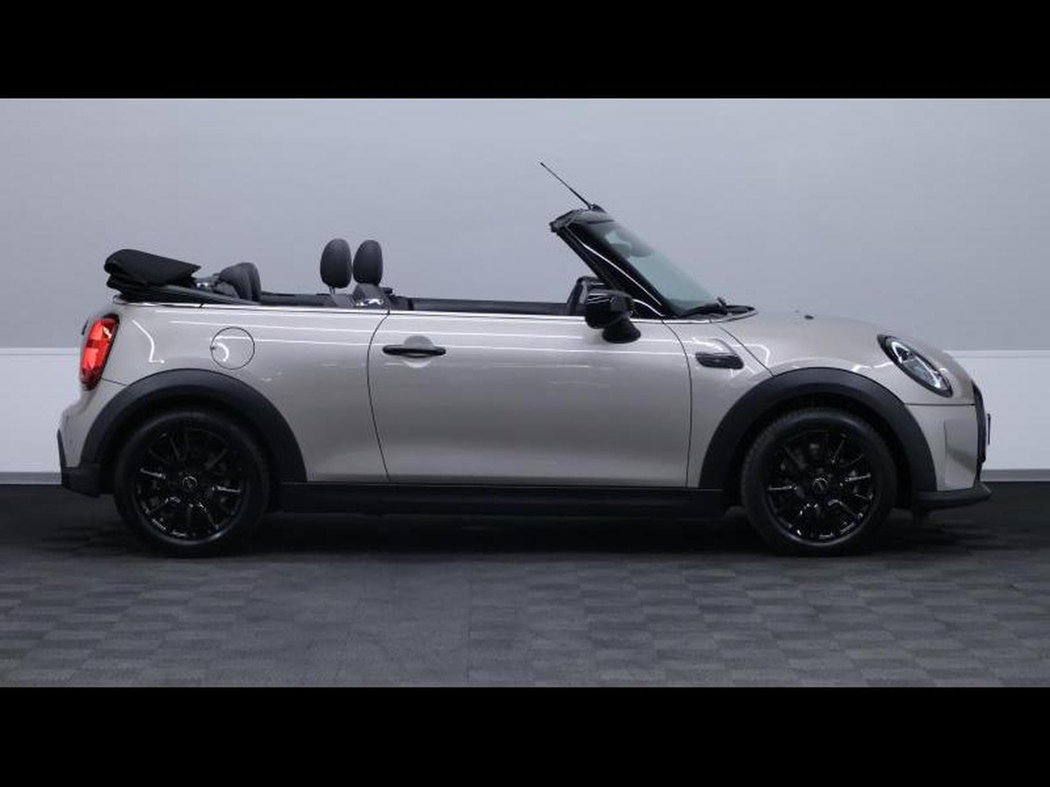 MINI Cooper cabriolet 136cv steptronic (2023) - Foto 10