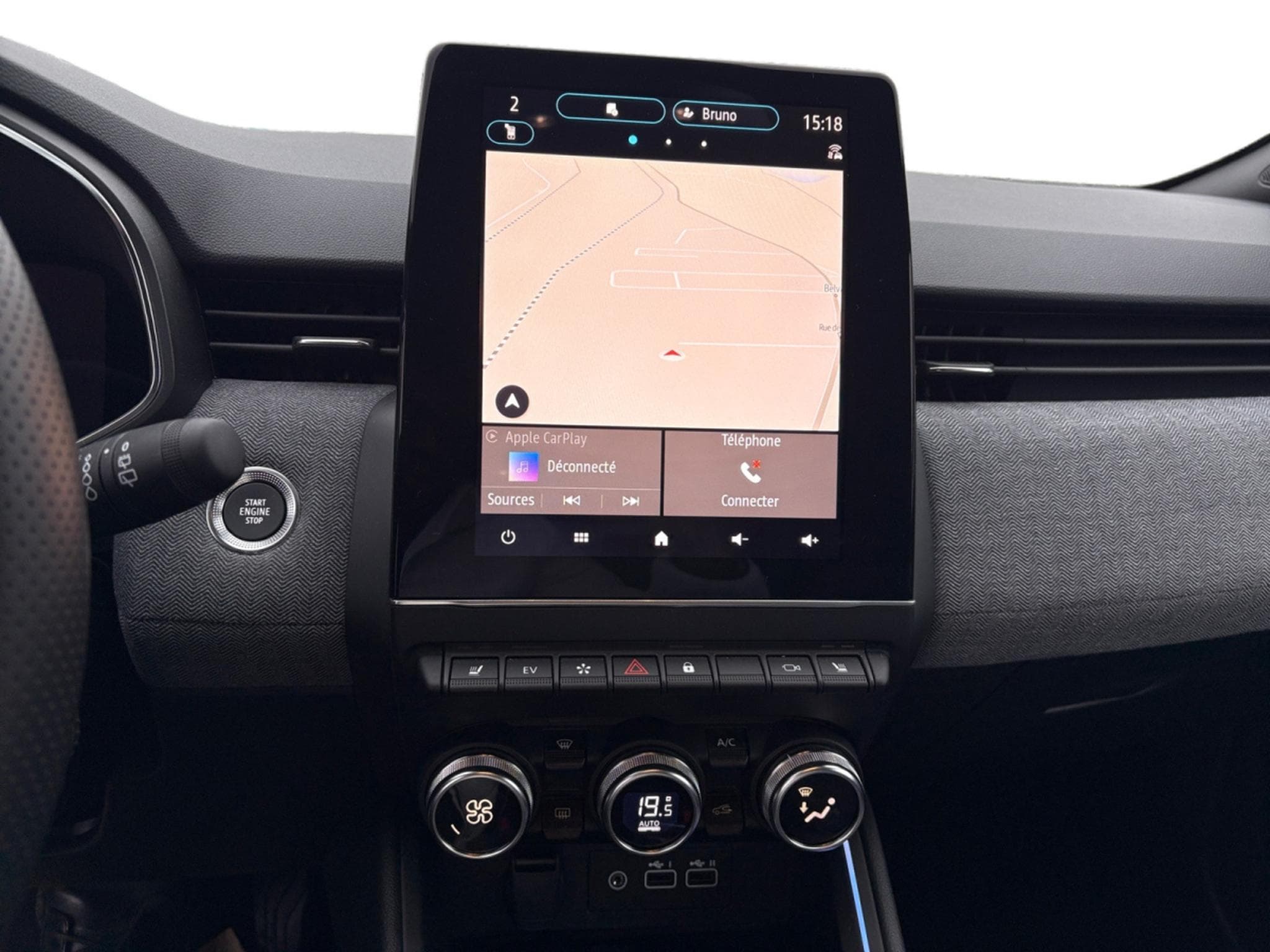 Renault Clio 1.6i Techno E-Tech Full Hybrid (2025) - Foto 9