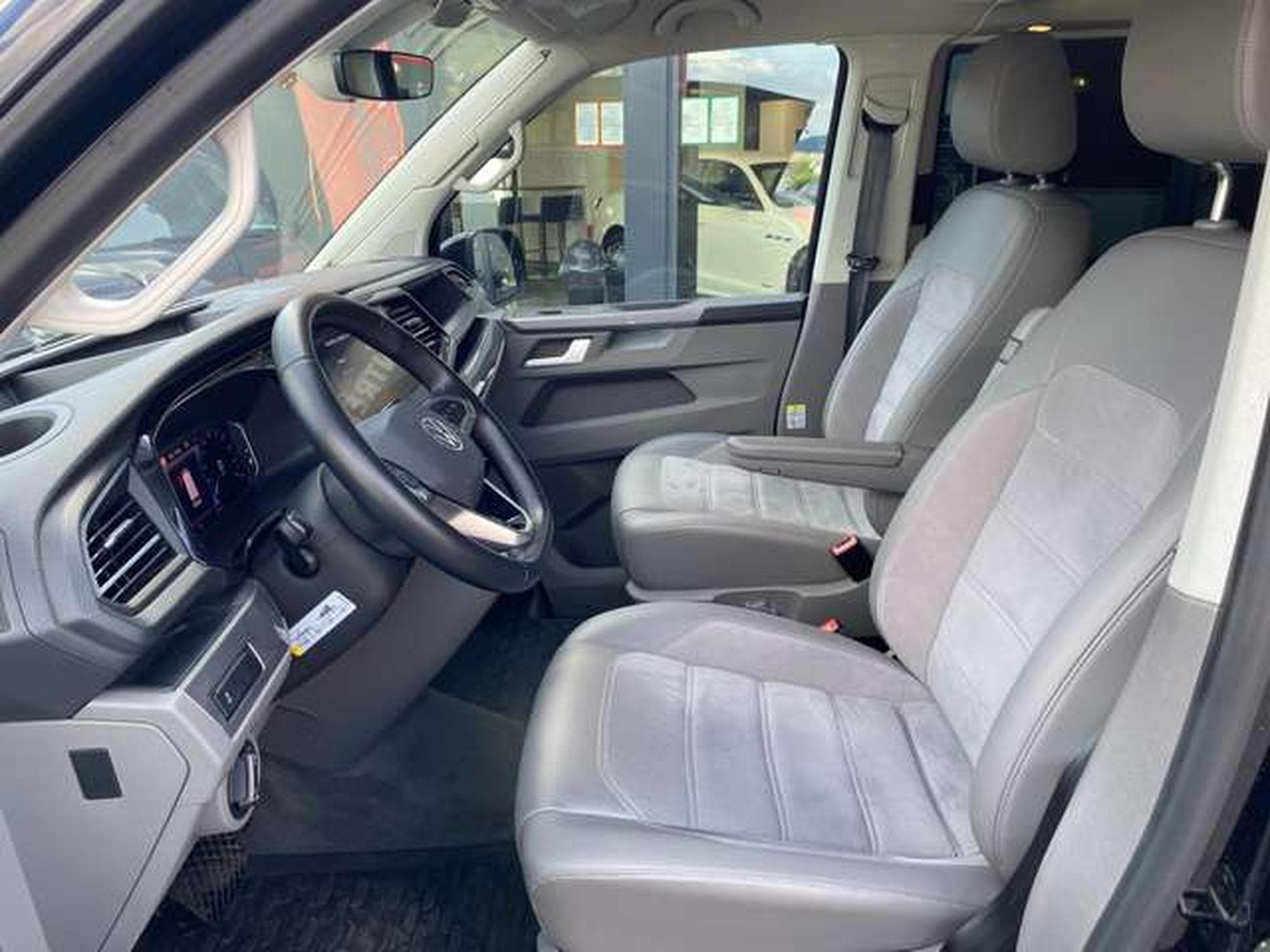 VW T6.1 California DSG 4MOTION Ocean (2024) - Photo 8