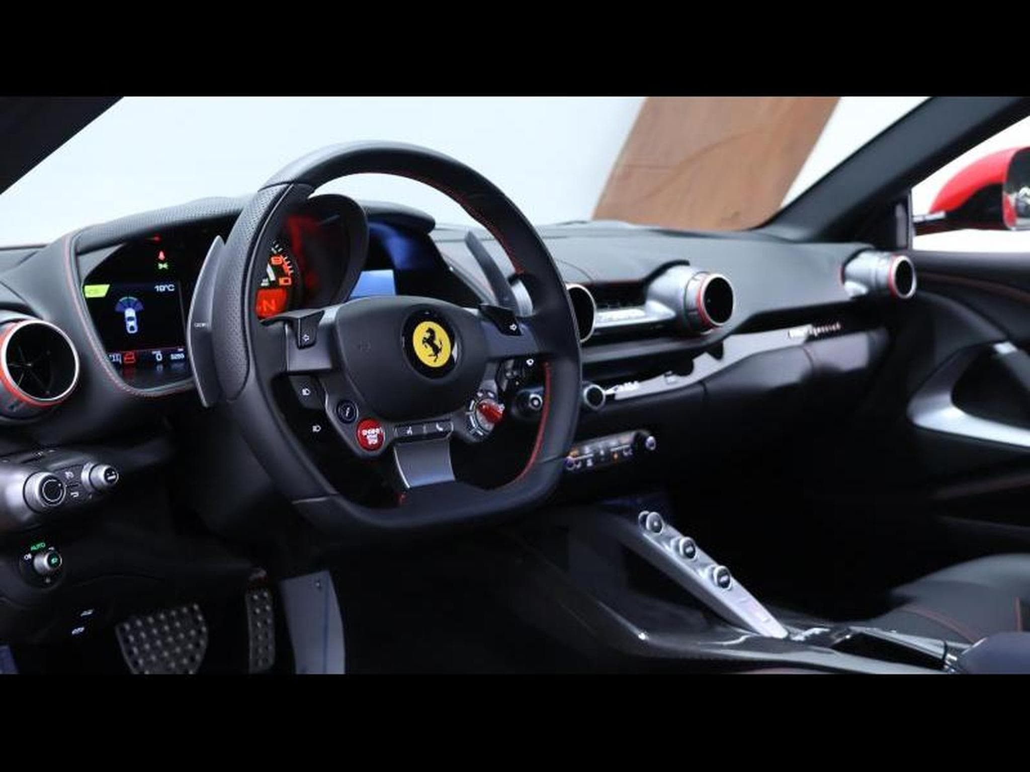 Ferrari 812 Superfast Rosso 70th anniversary (2019) - Foto 25