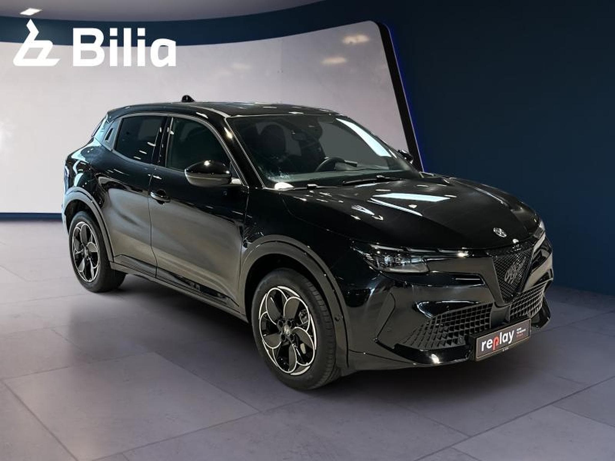 Alfa-Romeo Junior 1.2 Hybrid 136 eDCT6 TI (2025) - Photo 17