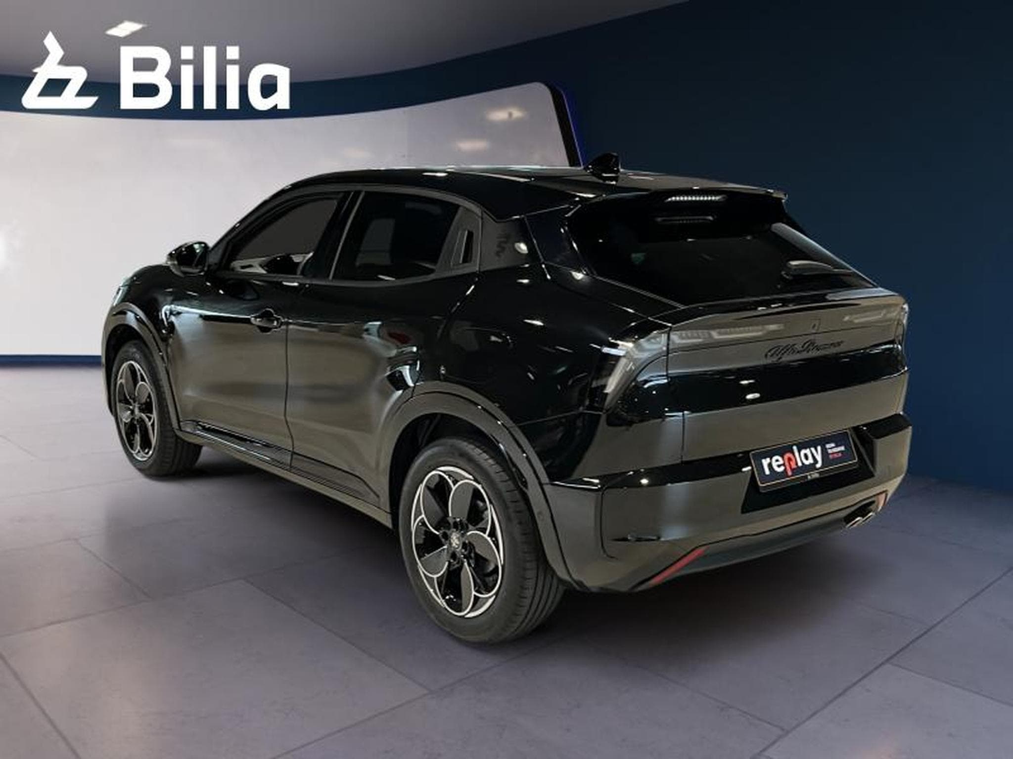 Alfa-Romeo Junior 1.2 Hybrid 136 eDCT6 TI (2025) - Photo 6