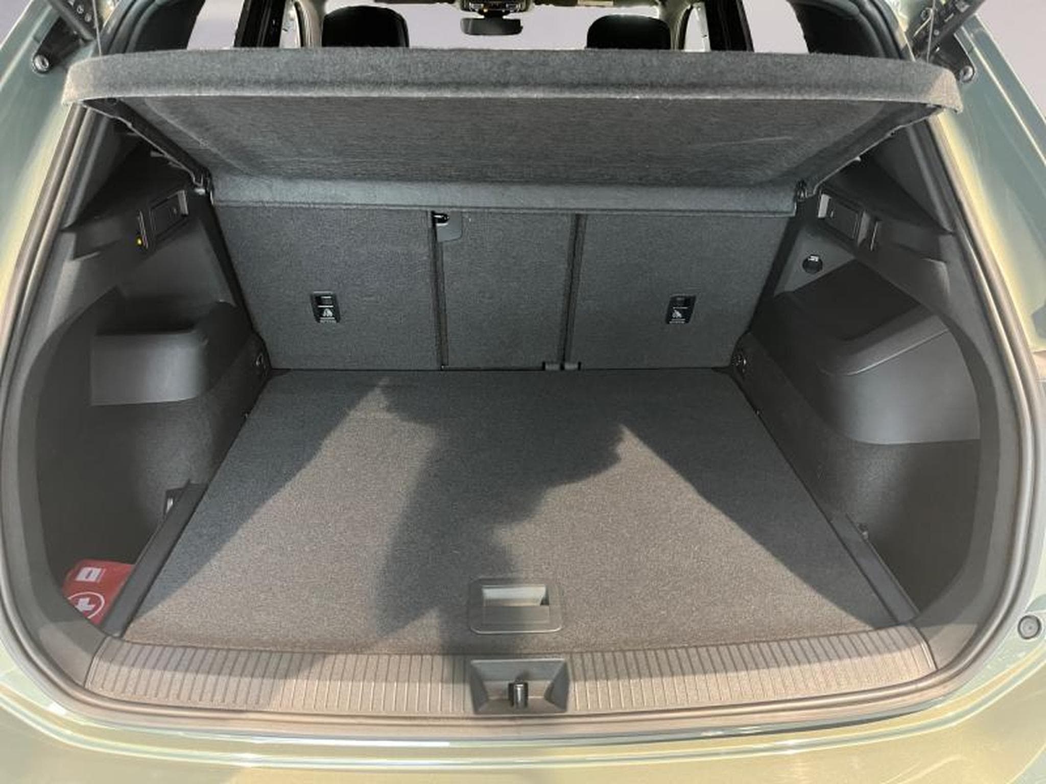 VW Tiguan 2.0 TSI 4Motion R-Line 265 (2025) - Foto 14