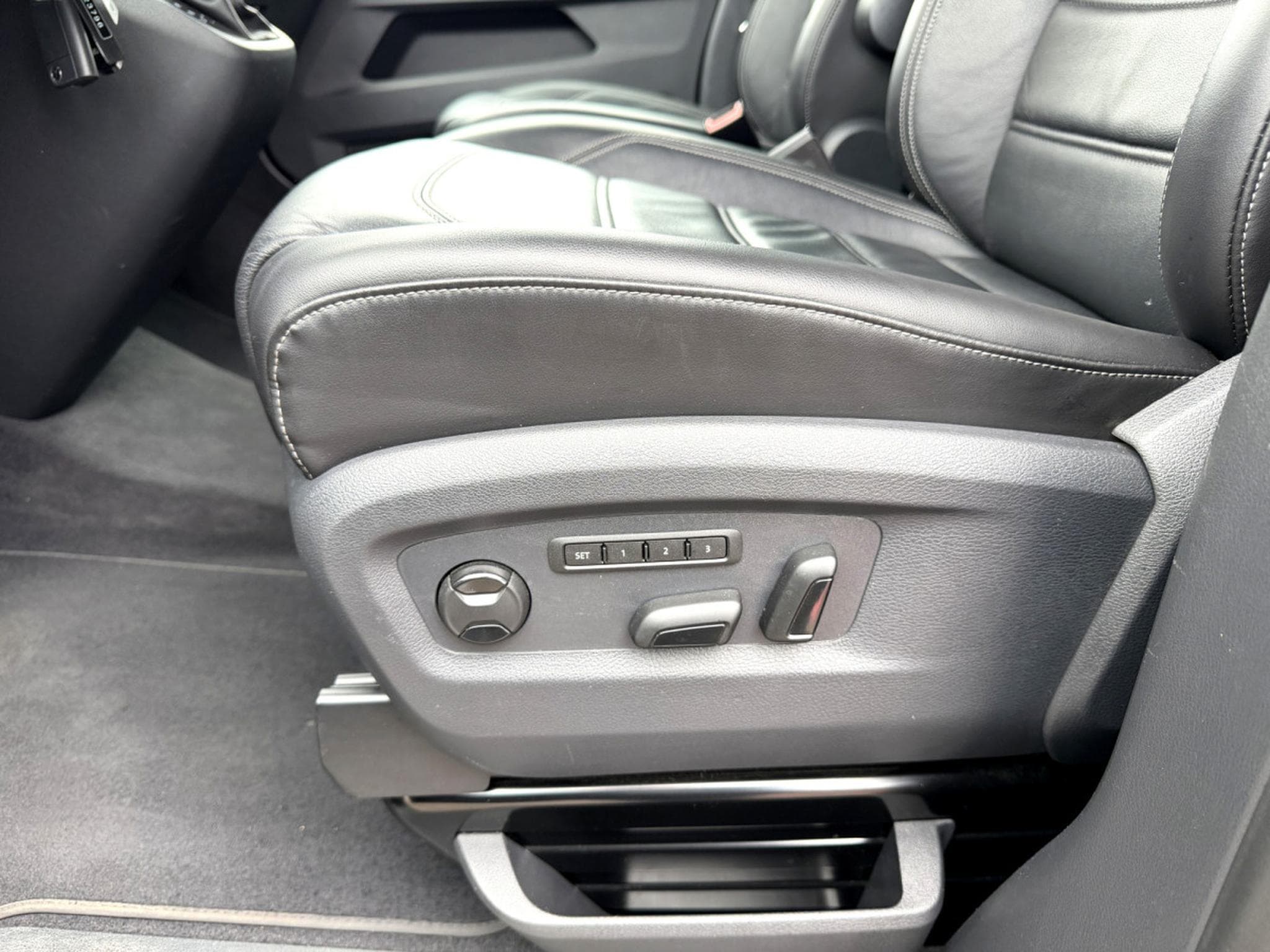 VW T6.1 2.0 TDI 204 ch 4MOTION Generation Six (2021) - Photo 10