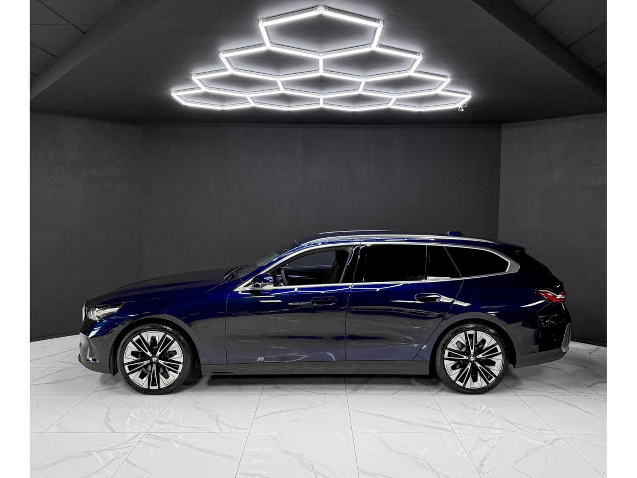 BMW 520 Touring (2025) - Foto 2