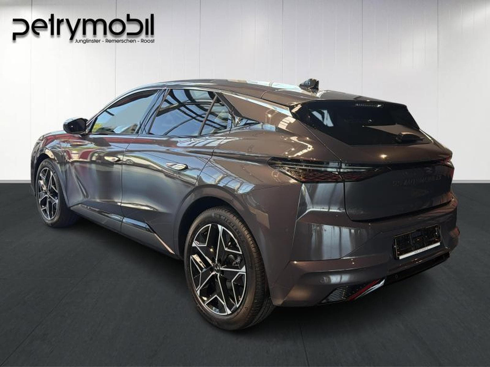 DS Automobiles DS4 ETOILE N°4 (2025) - Foto 19