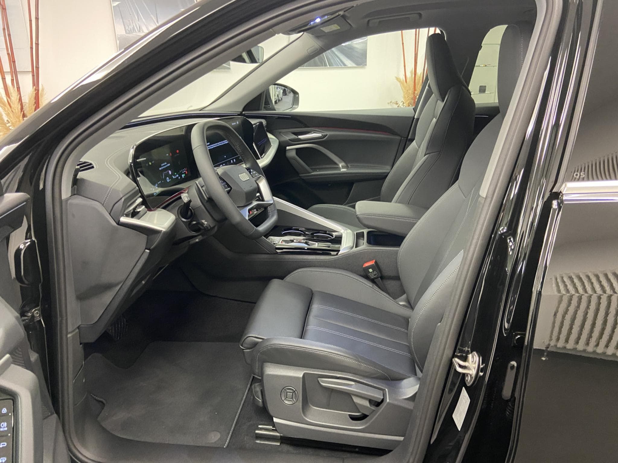 Audi Q5 SUV e-hybrid 299 CH / 220 KW quattro S tronic (2025) - Foto 3