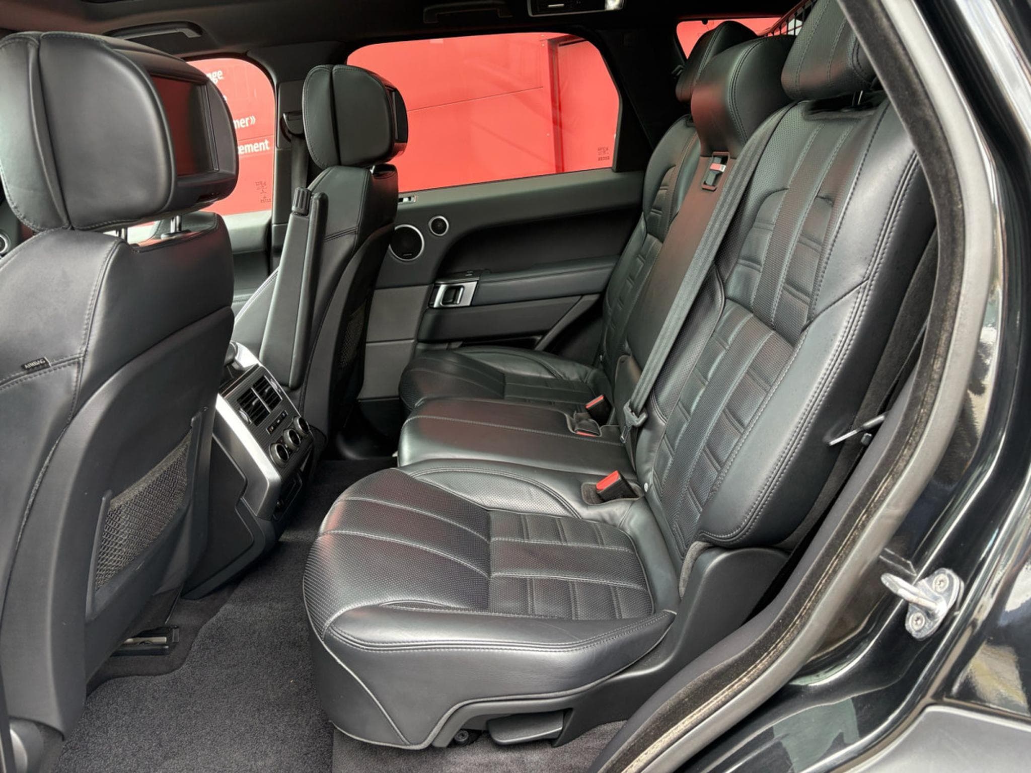 Land-Rover Range Rover Sport 5.0 LITRES 510CH 7 PLACES (2015) - Foto 19