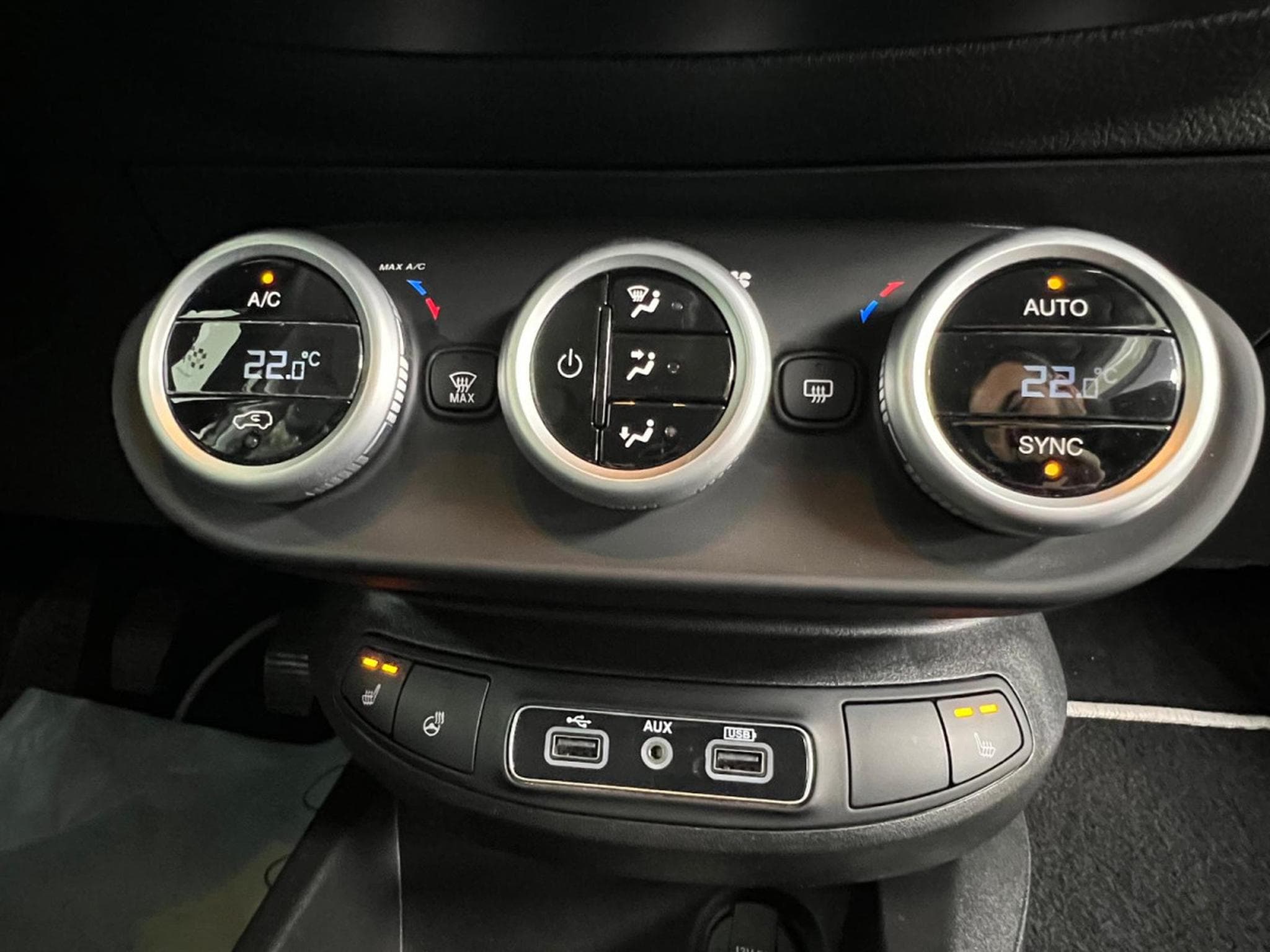 Fiat 500X 1.4 TURBO S-DESIGN, CUIR, NAVI, CAMERA, BLUETOOTH, 1 HAND, C (2018) - Foto 9
