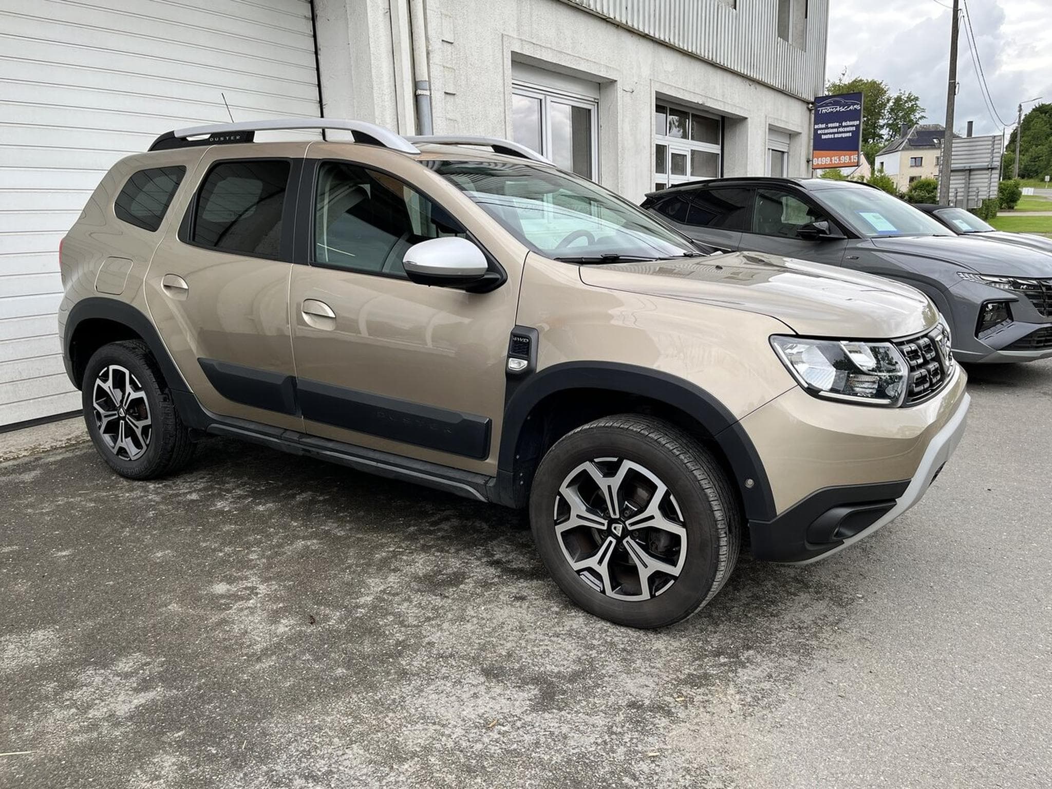 Dacia Duster 4x4 PRESTIGE ESSENCE 125 CH FULL OPTIONS - GARANTIE 12 MOIS (2018) - Foto 9