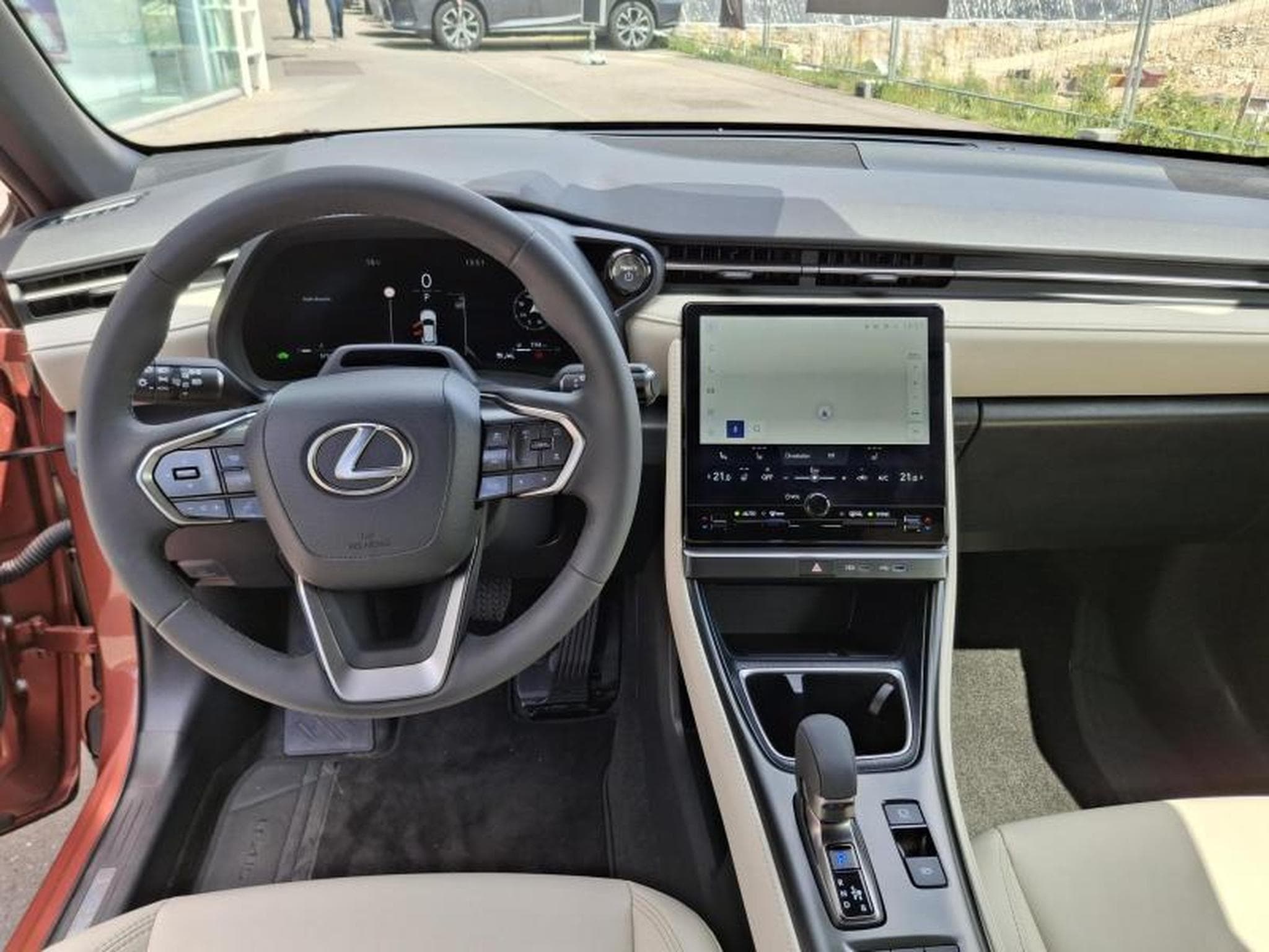 Lexus LBX Elegant - Pack executive (2024) - Foto 18
