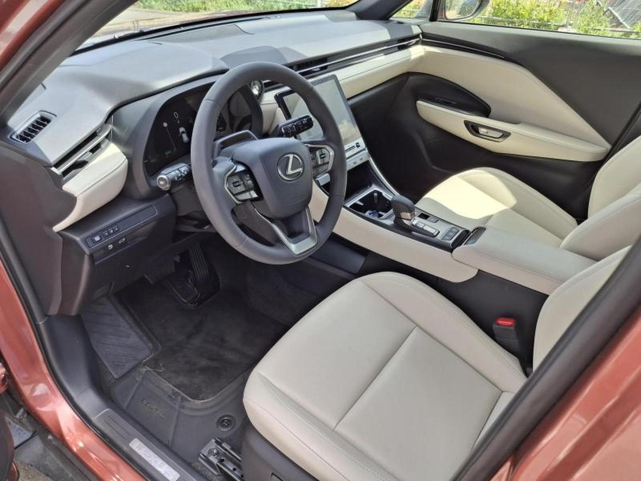Lexus LBX Elegant - Pack executive (2024) - Foto 8