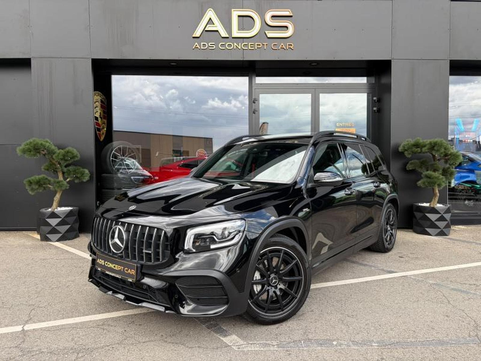 Mercedes GLB 35 AMG GLB 35 AMG 4MATIC (2023) - Photo 2