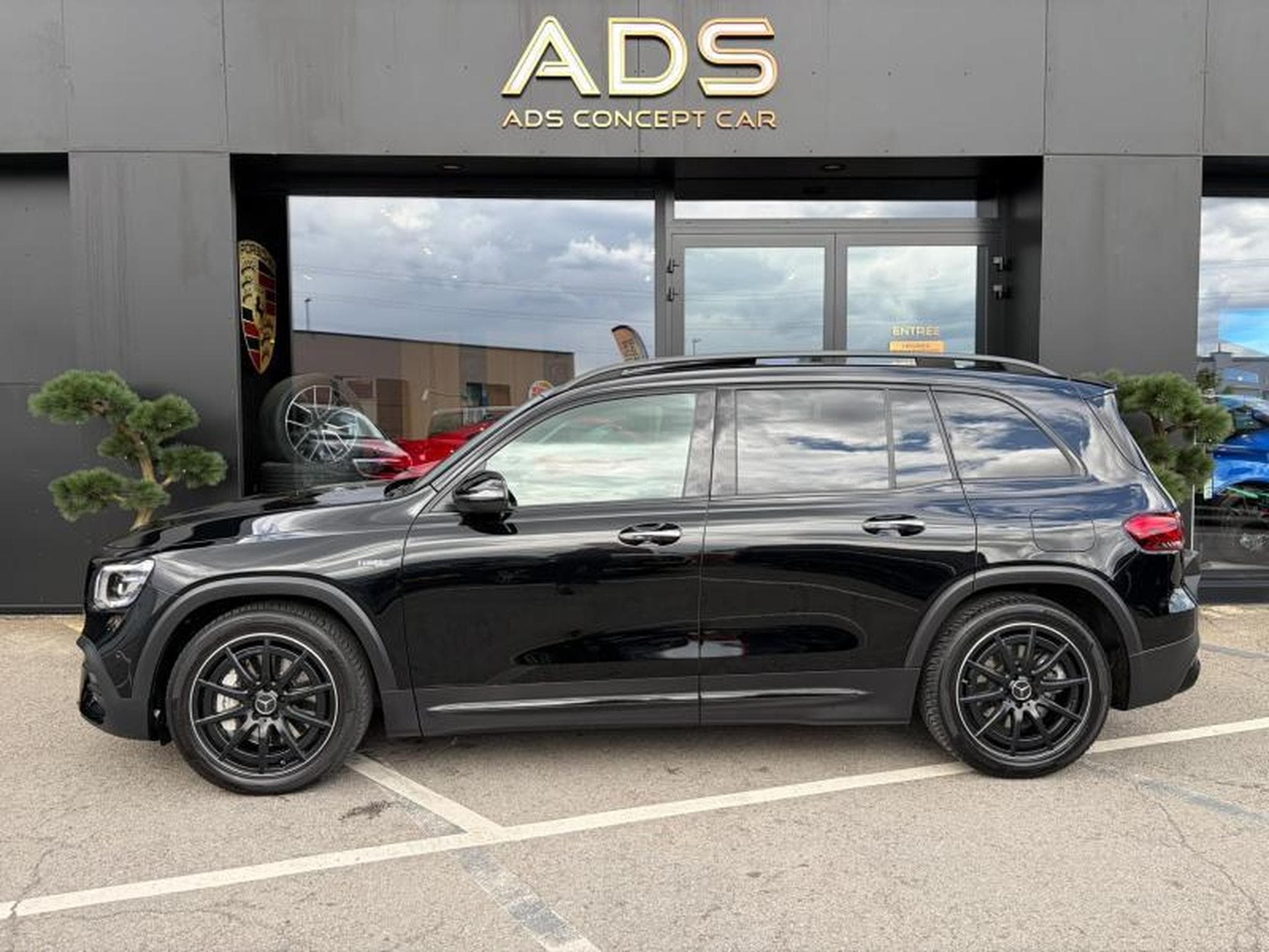 Mercedes GLB 35 AMG GLB 35 AMG 4MATIC (2023) - Photo 4