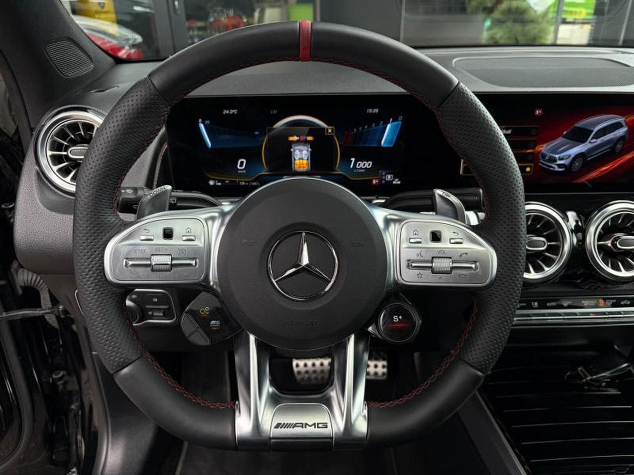 Mercedes GLB 35 AMG GLB 35 AMG 4MATIC (2023) - Photo 7