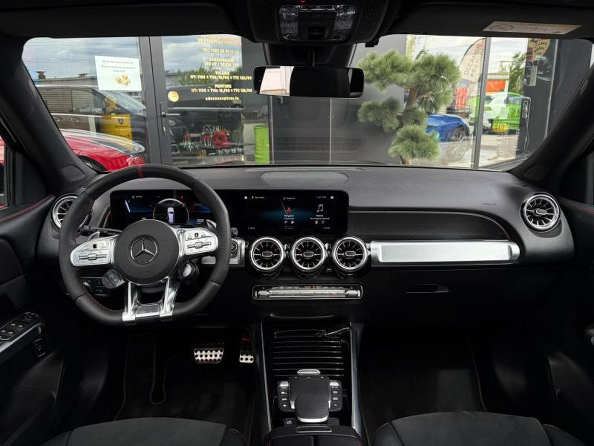 Mercedes GLB 35 AMG GLB 35 AMG 4MATIC (2023) - Photo 8