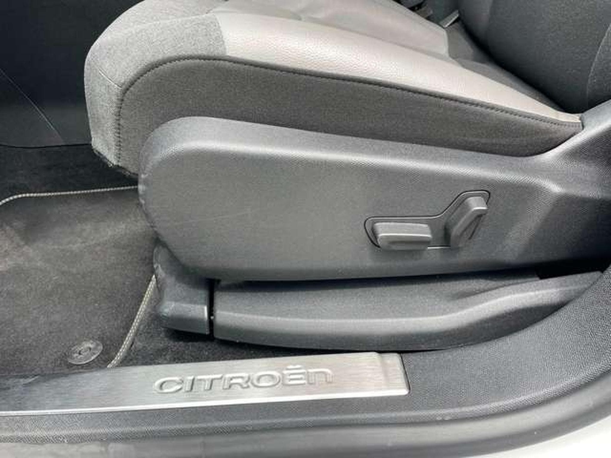 Citroen C5 Aircross Shine Pack JUSQU'A 36 MOIS DE GARANTIE (2021) - Photo 10