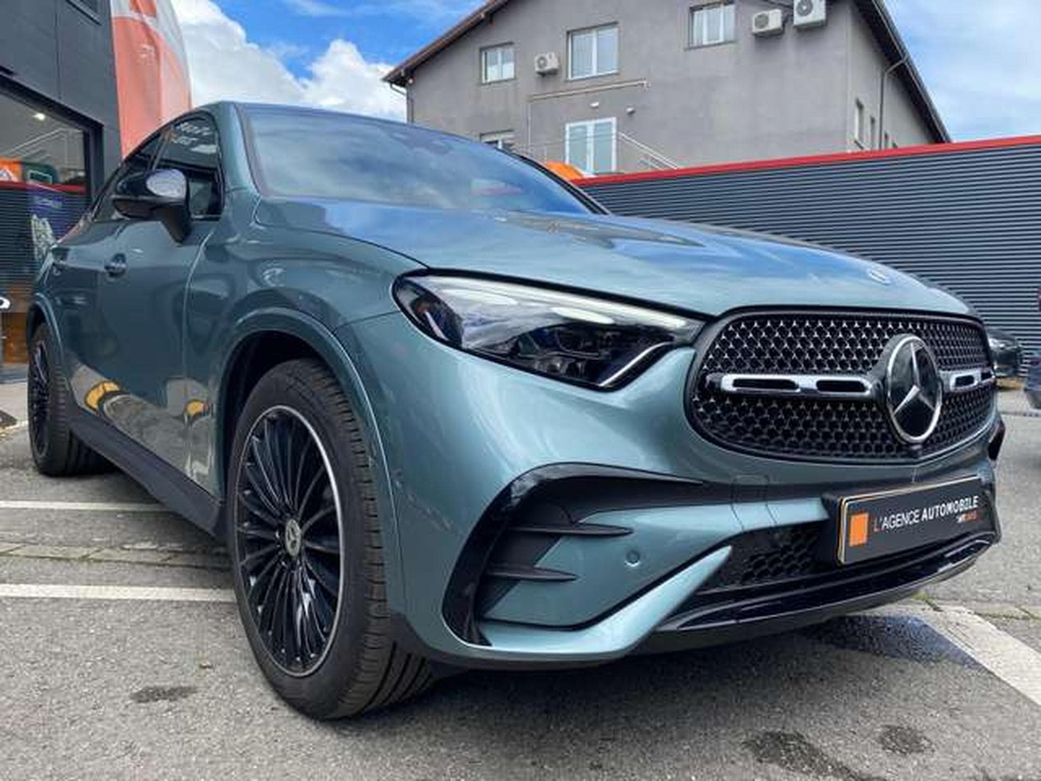 Mercedes GLC 200 GLC 200 4Matic 9G-TRONIC STAR Edition AMG Line (2025) - Photo 4