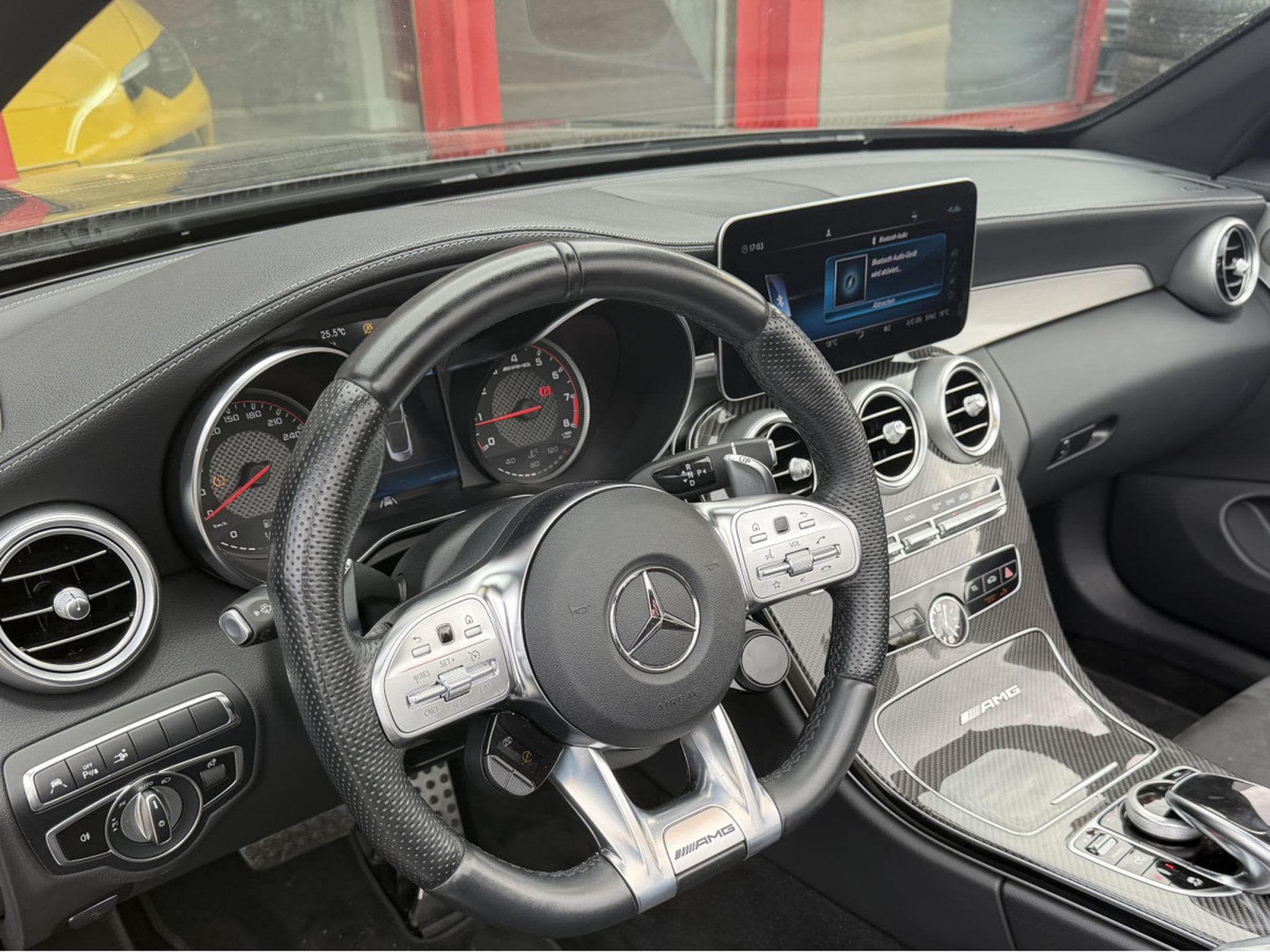 Mercedes C 63 AMG CABRIO S V8 BITURBO CARBON SPORTSITZE BURMESTER CUIR NAVI (2023) - Foto 6