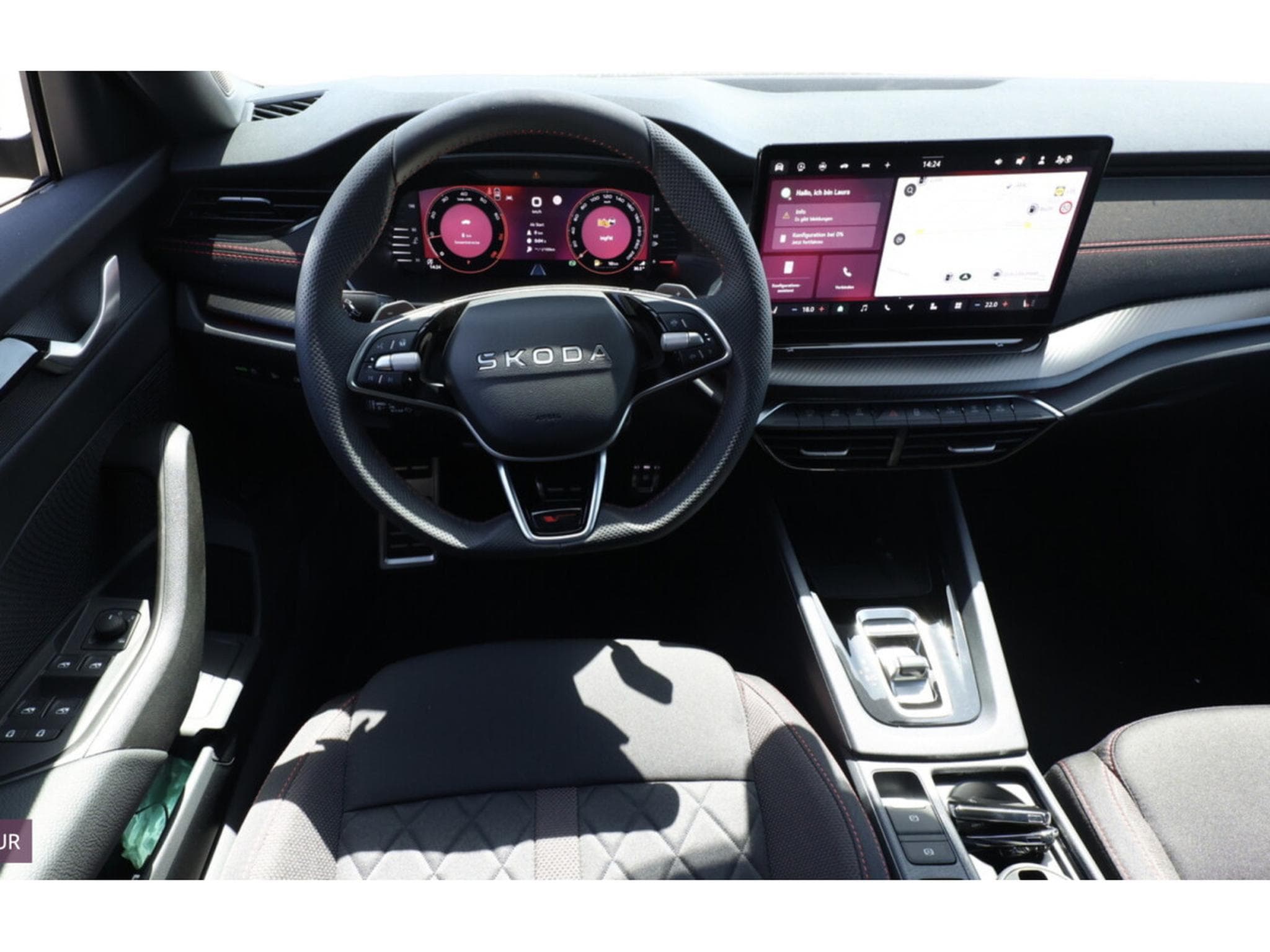 Skoda Octavia RS 2.0 TSI Combi DSG + Pano (2026) - Photo 6