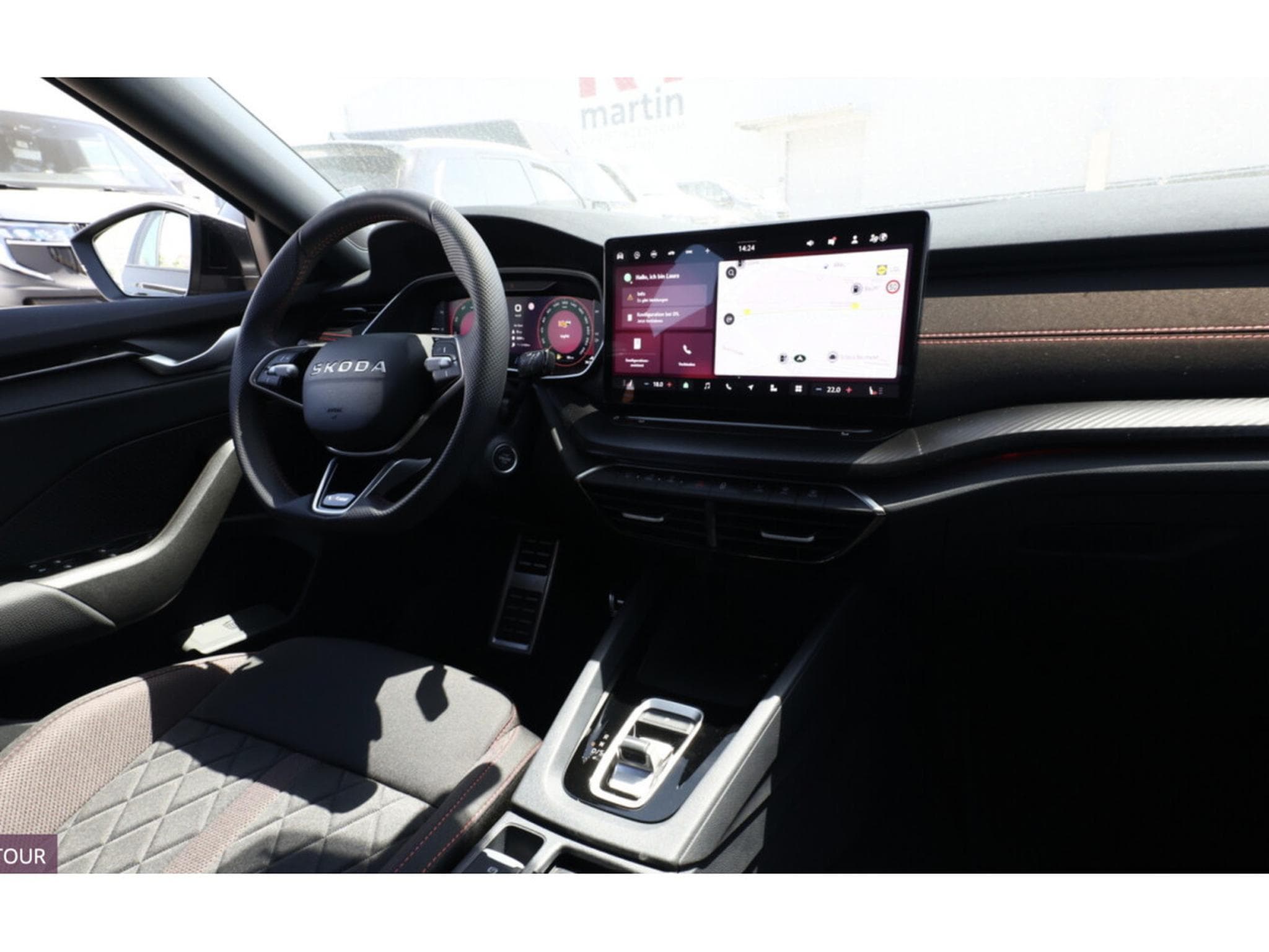 Skoda Octavia RS 2.0 TSI Combi DSG + Pano (2026) - Photo 7