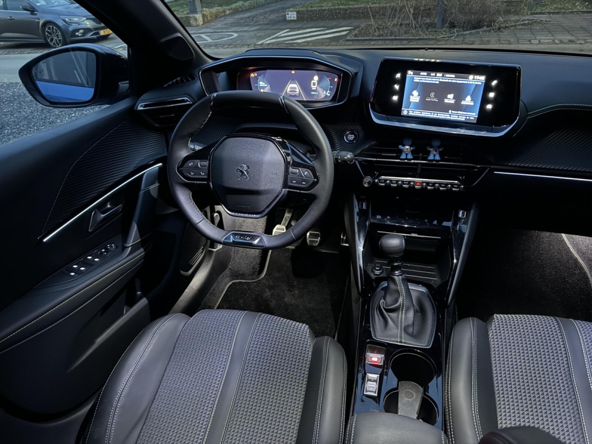 Peugeot 208 GT Line 101cv 6G (2020) - Photo 8