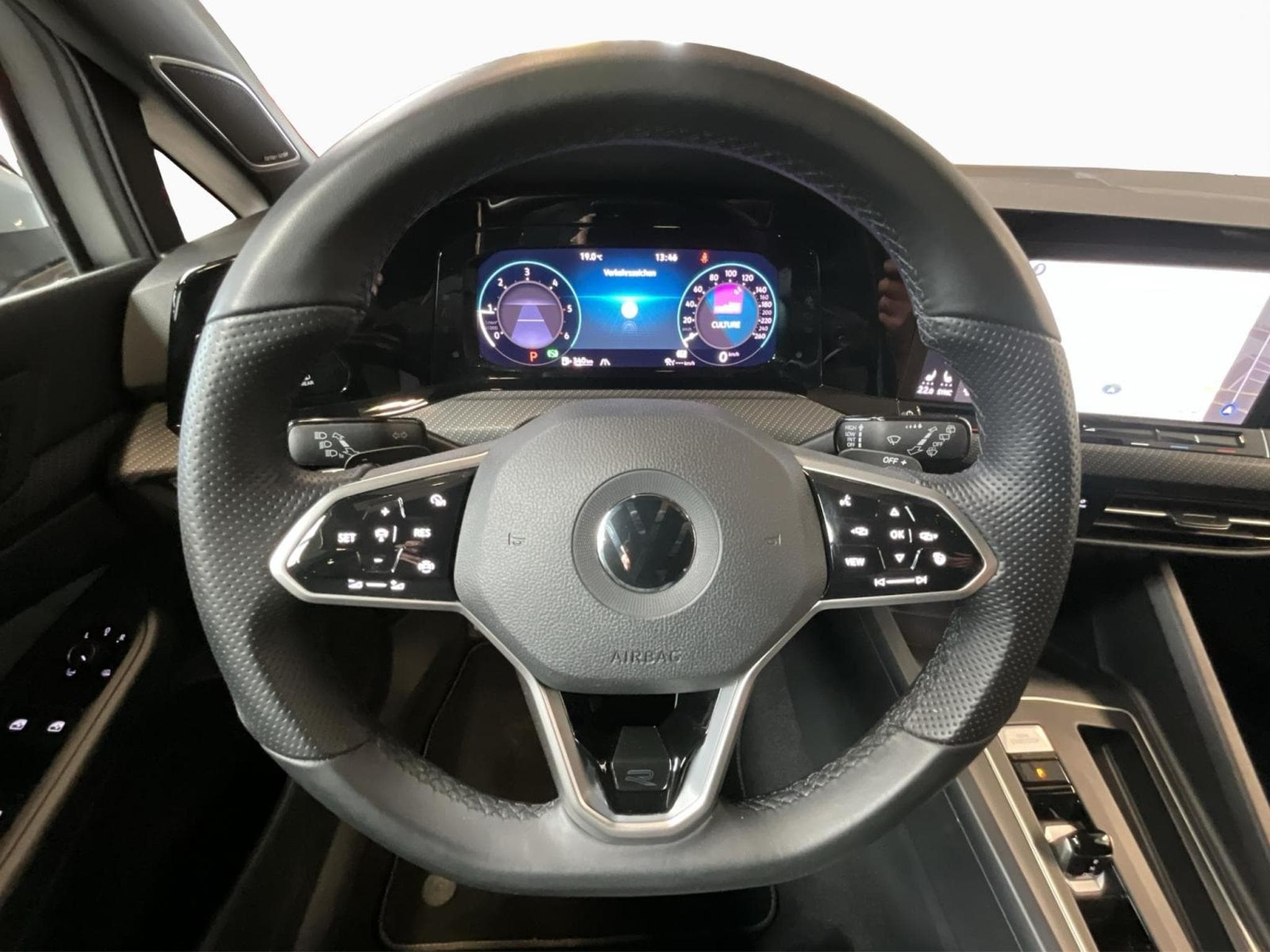 VW Golf R-Line+DSG+Pano+Matrix-LED+Head.Up (2022) - Photo 10