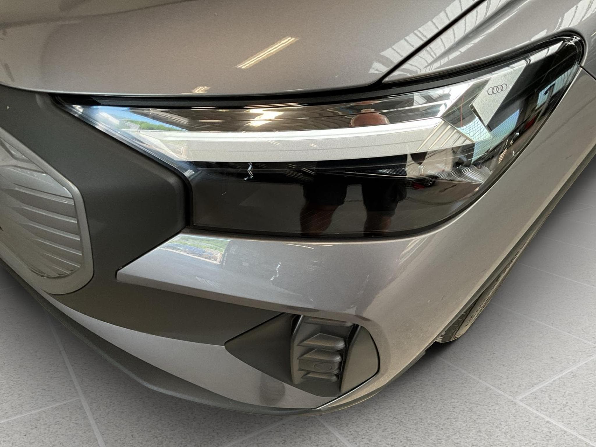 Audi Q4 e-tron 52kWh+35e-tron+Led+Navi+P.Confort+P.Assistance (2022) - Photo 18